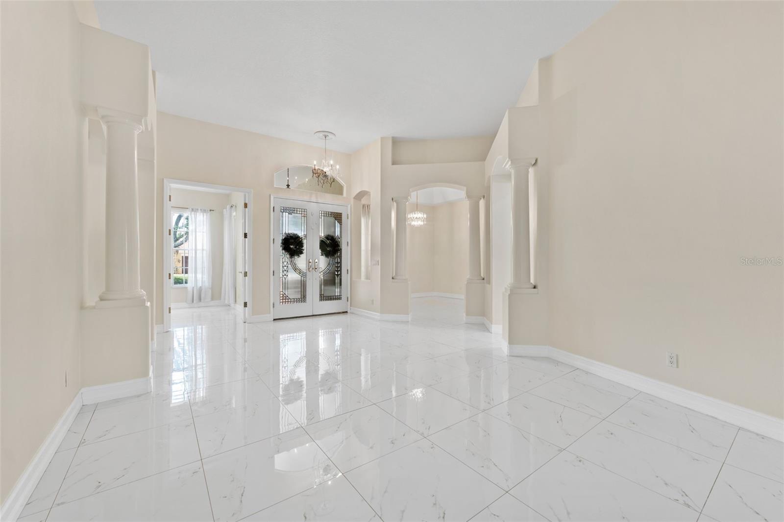 Single Family Residence at 10310 CARROLL COVE PL, TAMPA, photo 4 of 55