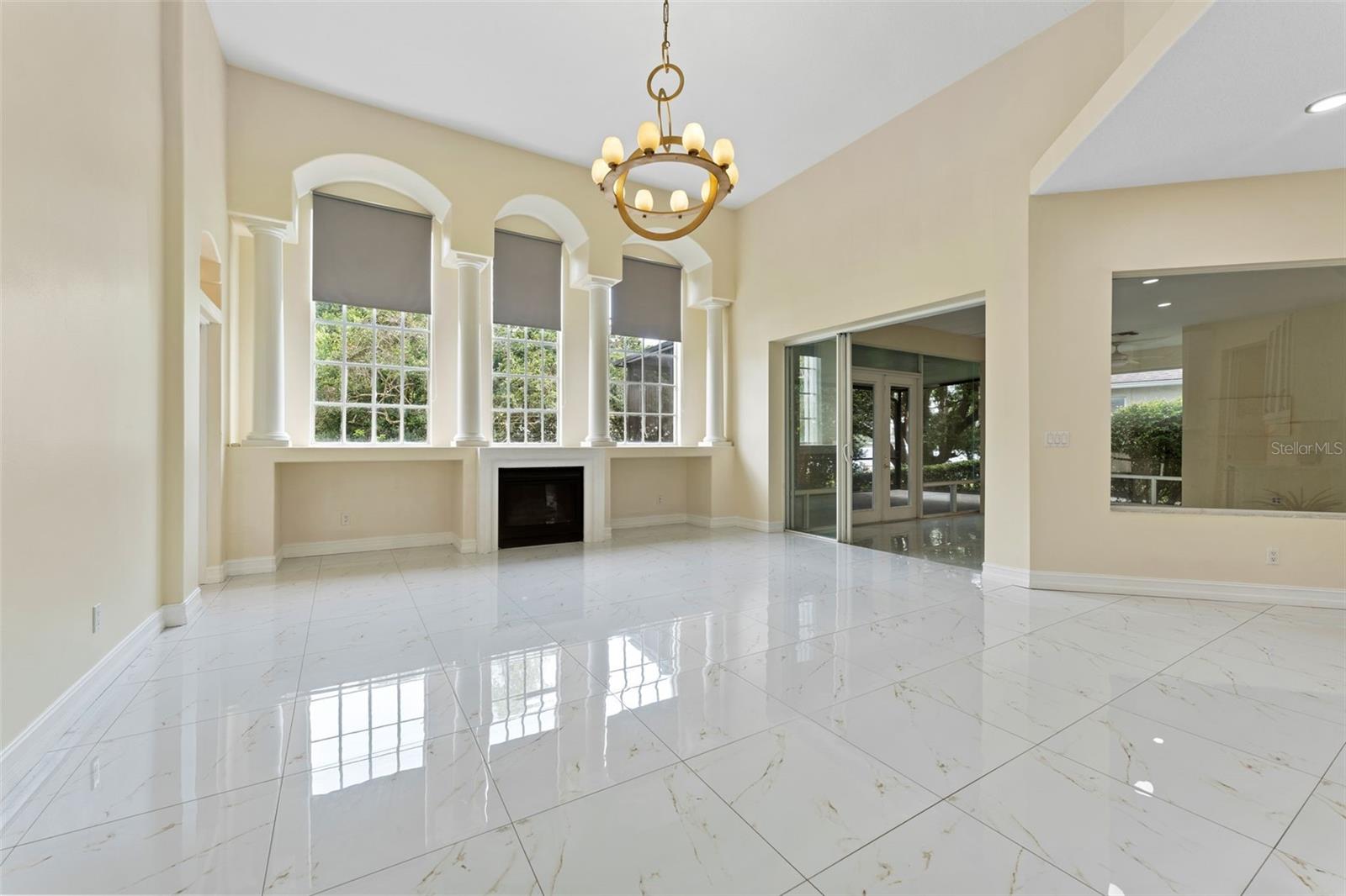 Single Family Residence at 10310 CARROLL COVE PL, TAMPA, photo 12 of 55