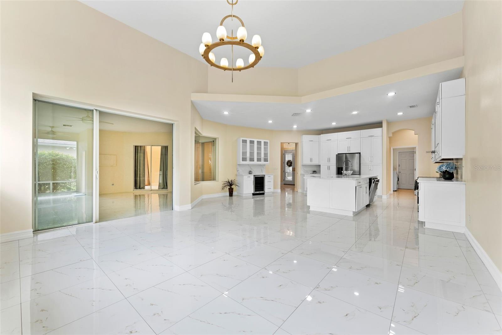 Single Family Residence at 10310 CARROLL COVE PL, TAMPA, photo 13 of 55