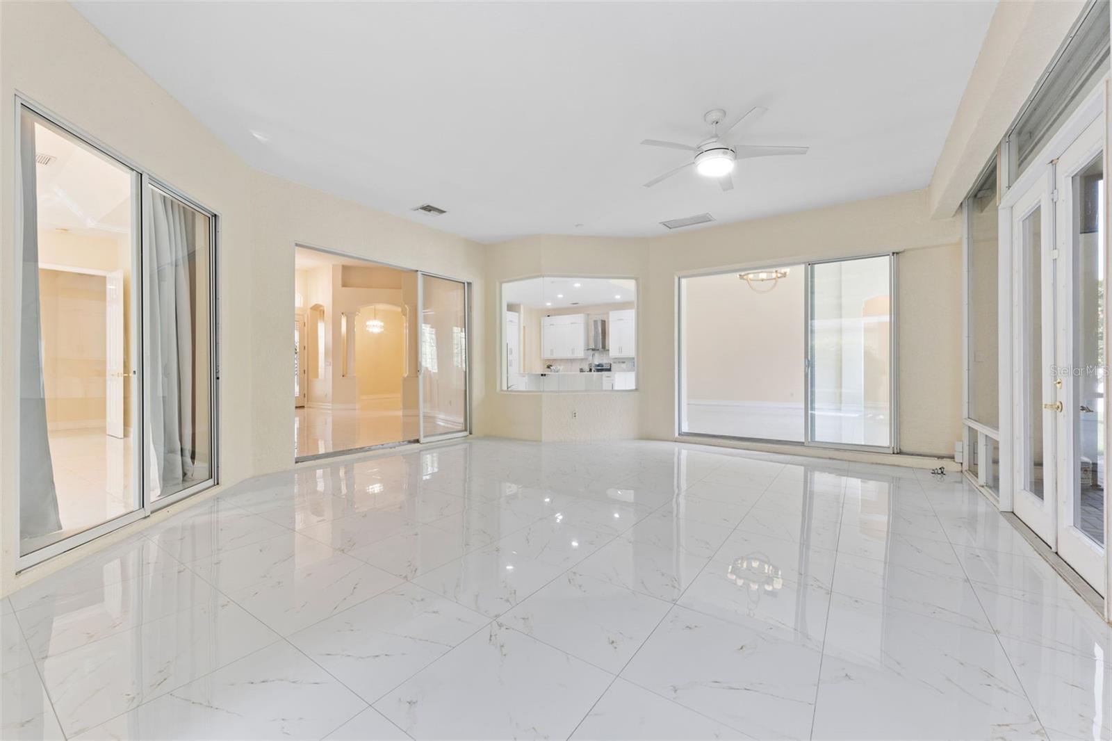 Single Family Residence at 10310 CARROLL COVE PL, TAMPA, photo 15 of 55