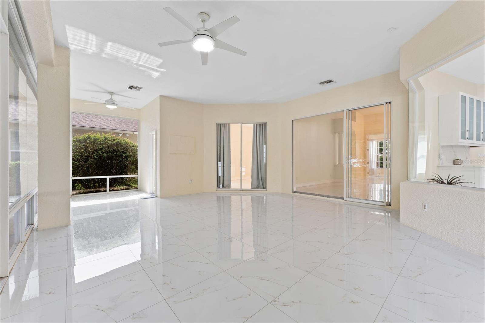 Single Family Residence at 10310 CARROLL COVE PL, TAMPA, photo 17 of 55