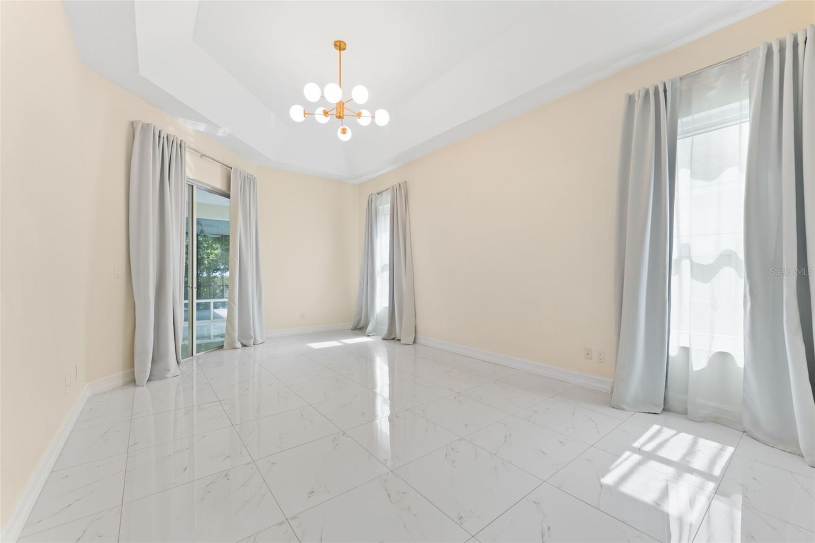 Single Family Residence at 10310 CARROLL COVE PL, TAMPA, photo 18 of 55