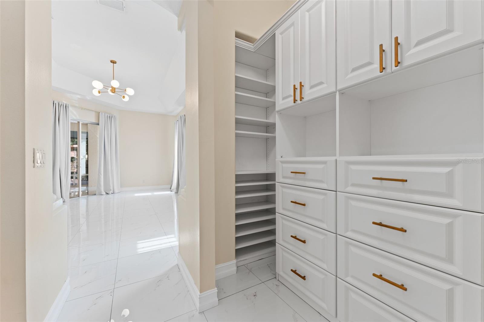 Single Family Residence at 10310 CARROLL COVE PL, TAMPA, photo 20 of 55