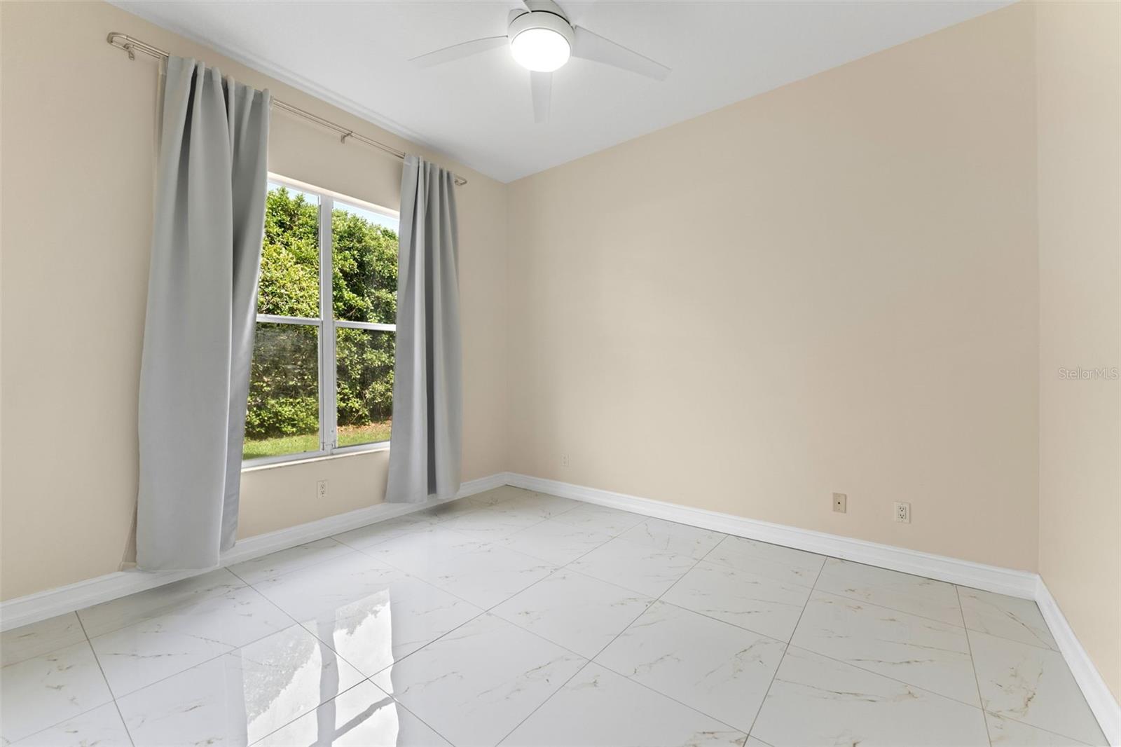 Single Family Residence at 10310 CARROLL COVE PL, TAMPA, photo 27 of 55