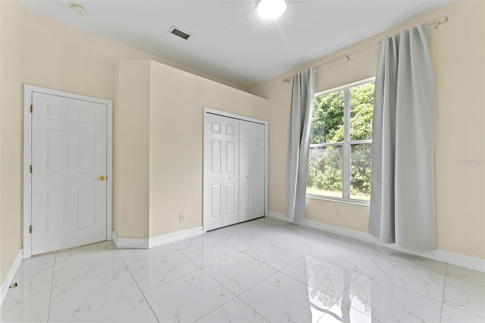 Single Family Residence at 10310 CARROLL COVE PL, TAMPA, photo 28 of 55