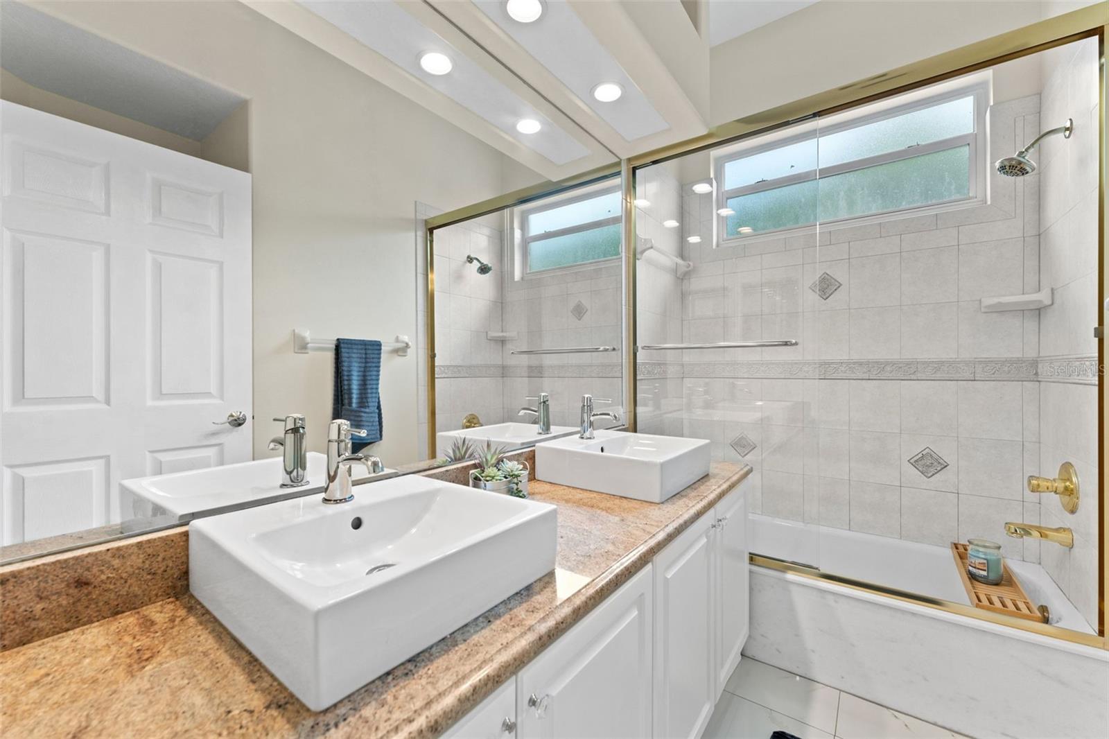 Single Family Residence at 10310 CARROLL COVE PL, TAMPA, photo 32 of 55