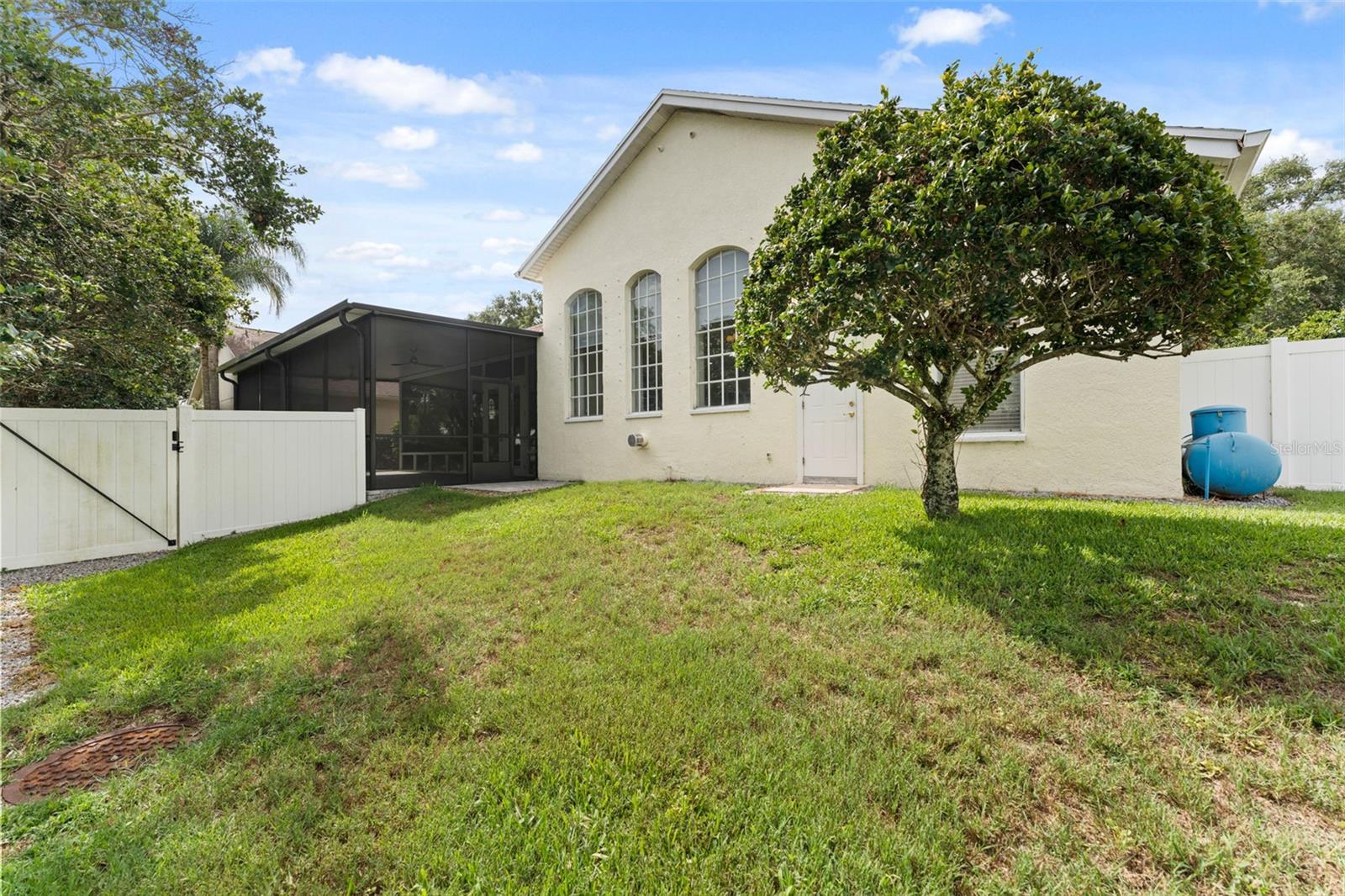Single Family Residence at 10310 CARROLL COVE PL, TAMPA, photo 40 of 55