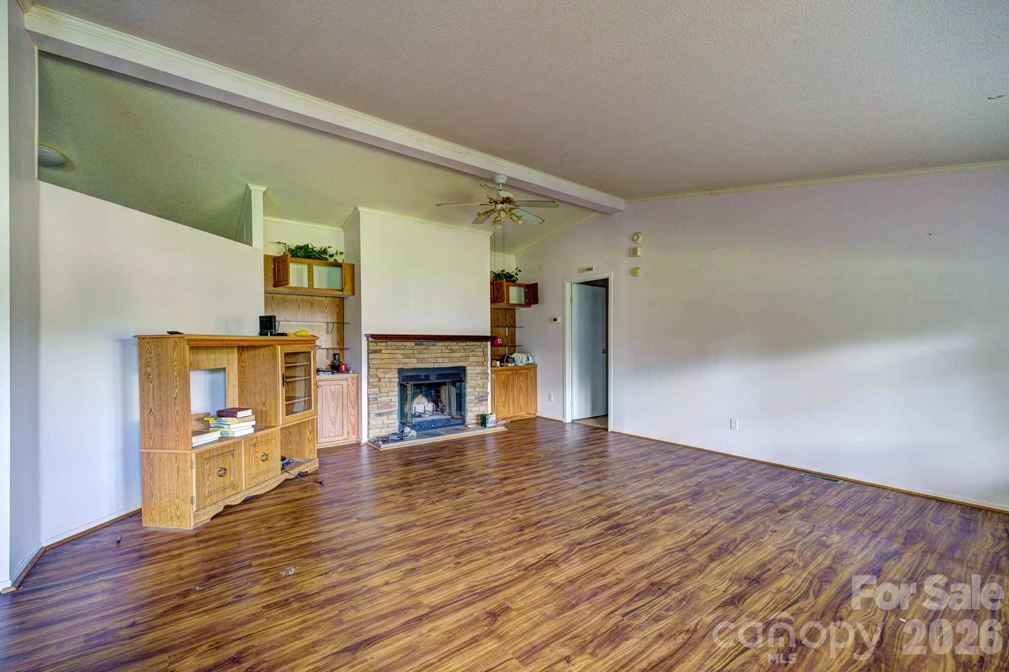Single Family Residence at 171 Aderholdt Road, Bessemer City, photo 4 of 12