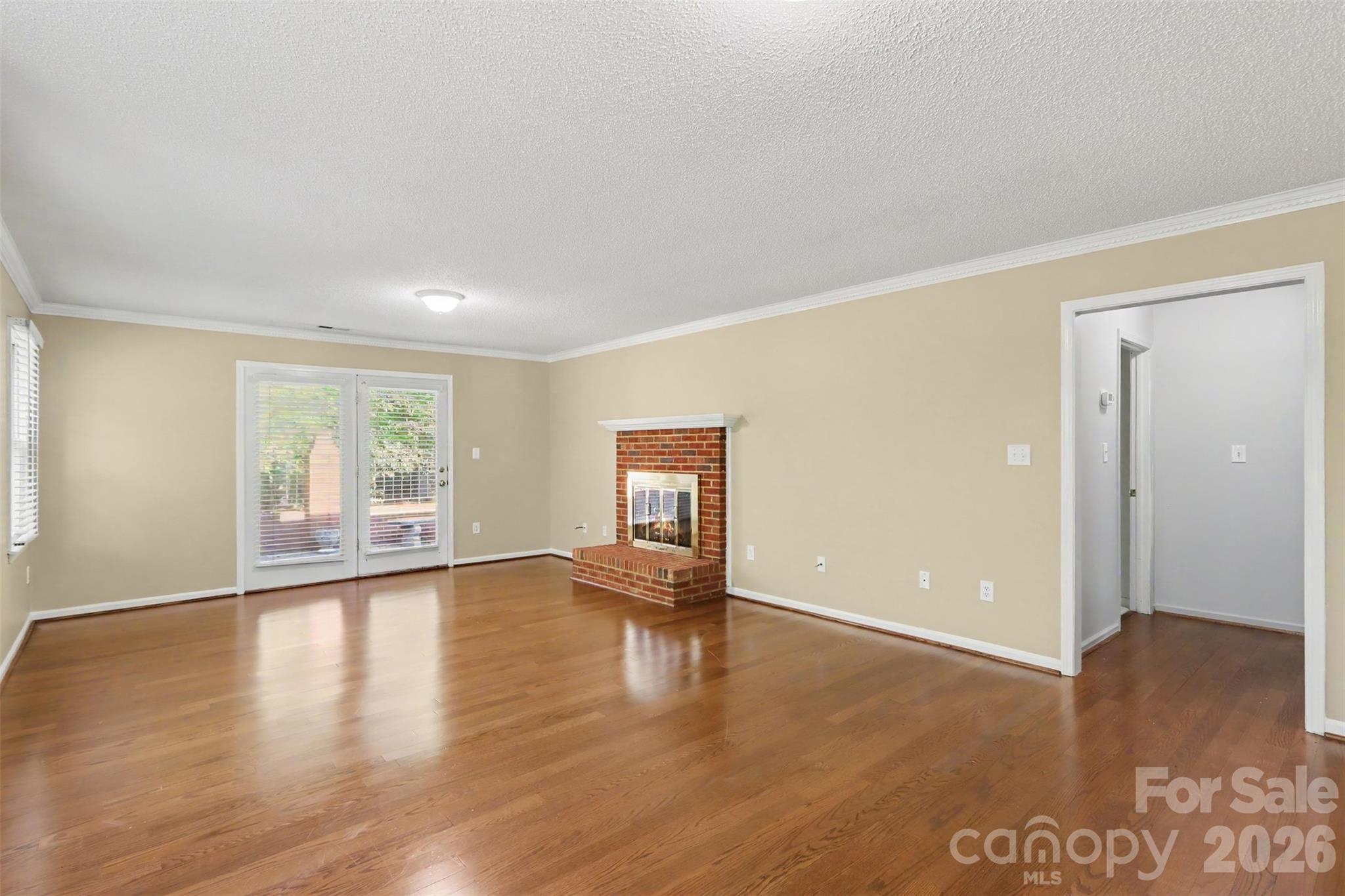 Townhouse at 8407 Coulwood Oak Lane, Charlotte, photo 8 of 24