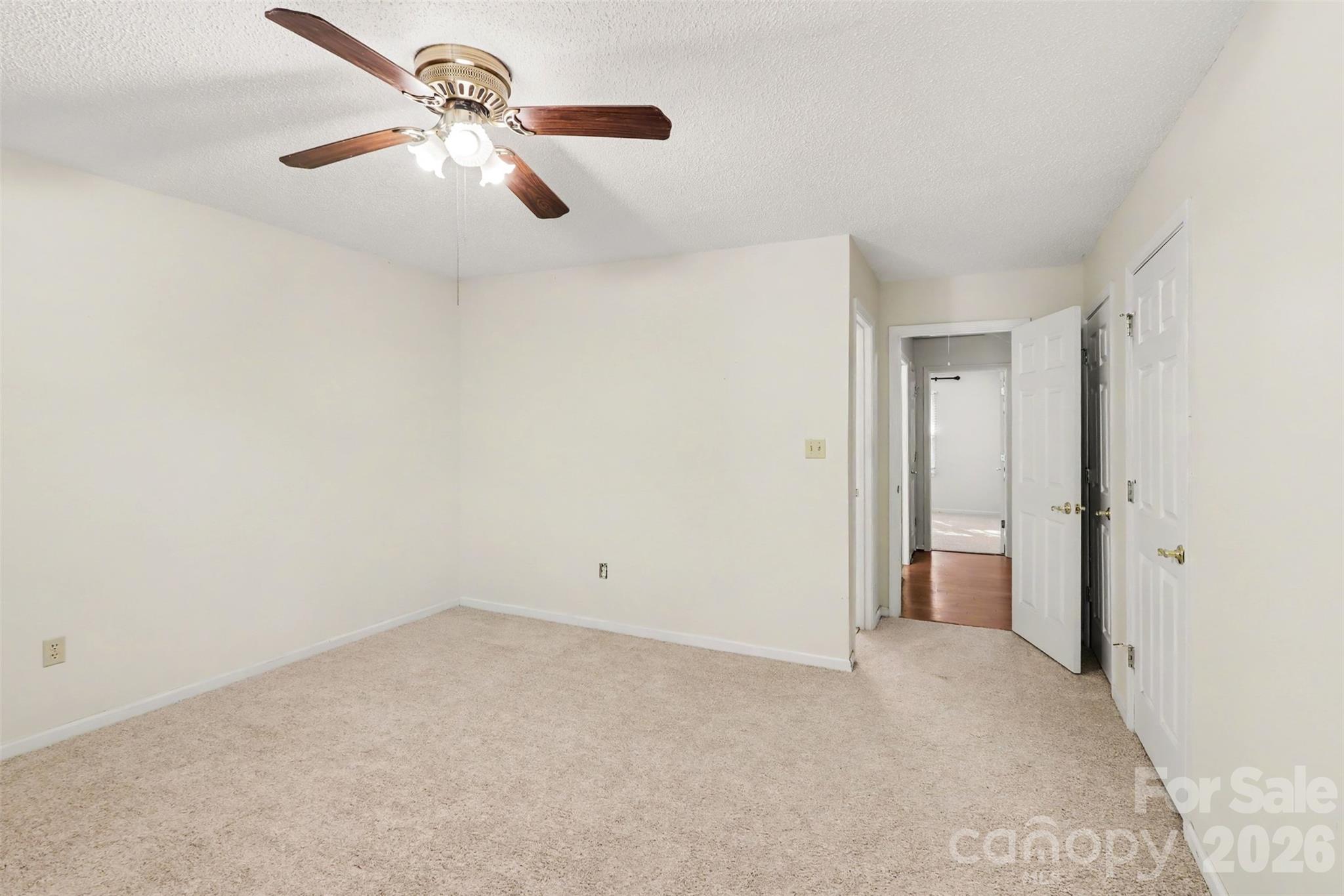 Townhouse at 8407 Coulwood Oak Lane, Charlotte, photo 15 of 24