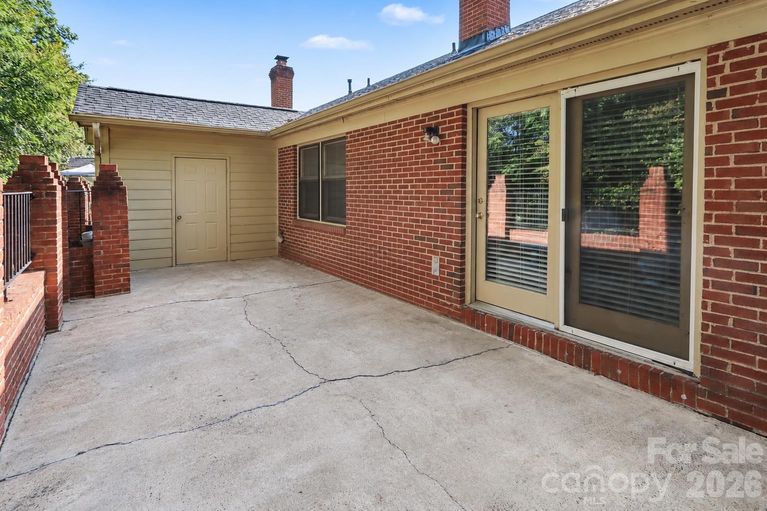 Townhouse at 8407 Coulwood Oak Lane, Charlotte, photo 23 of 24