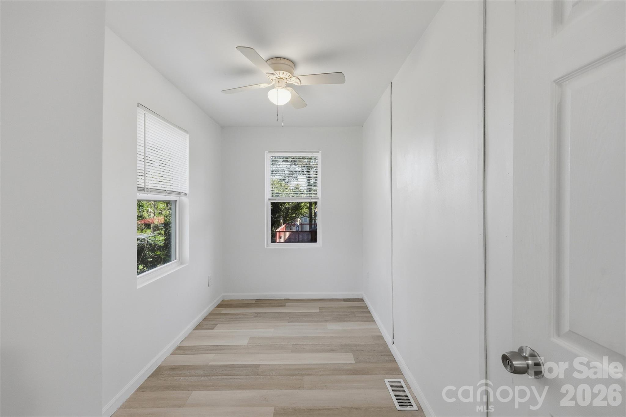 Second bedroom/office/nursery - 2996 1st Avenue NW, Hickory