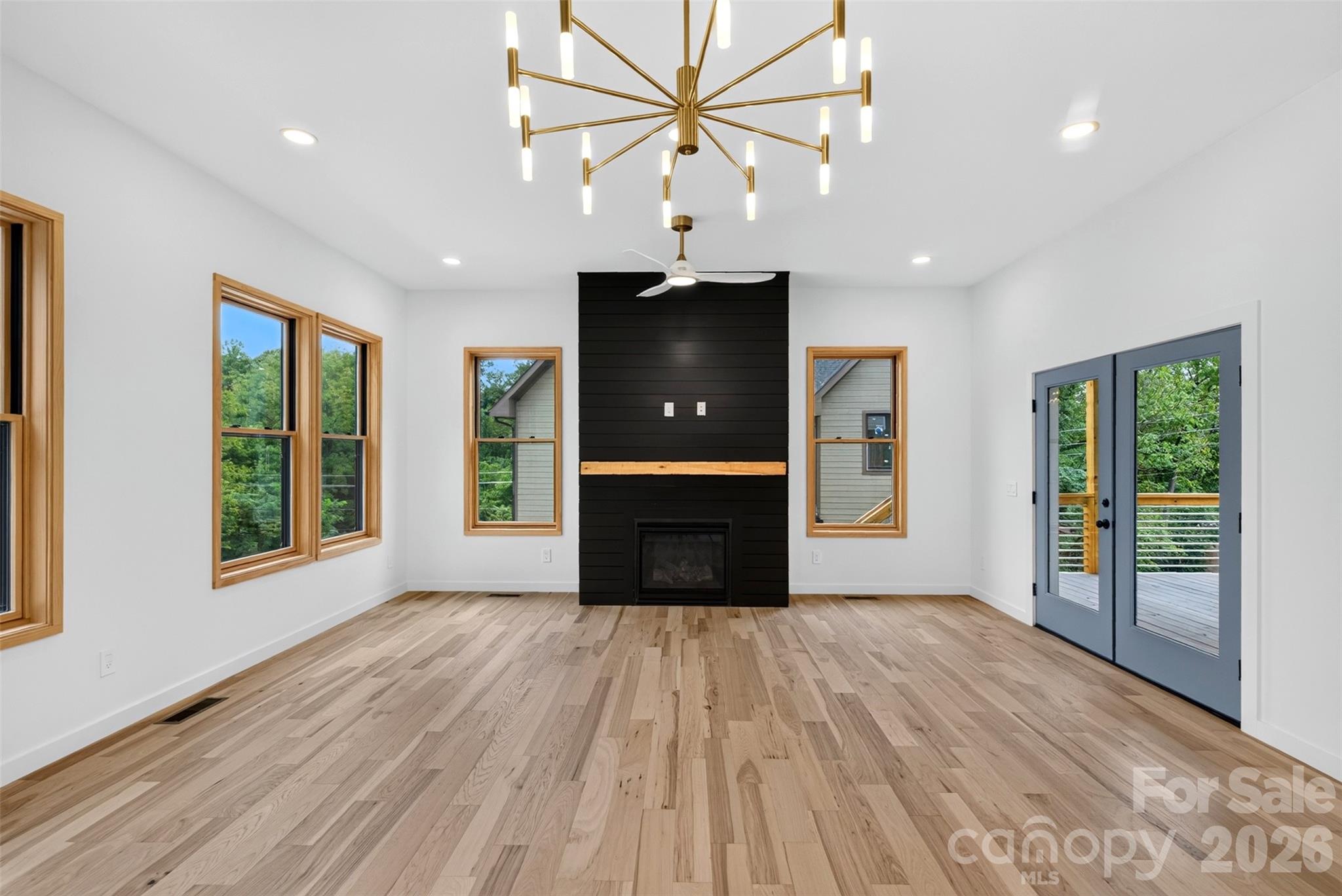 Single Family Residence at 5 Bellagio Place, Asheville, photo 9 of 36