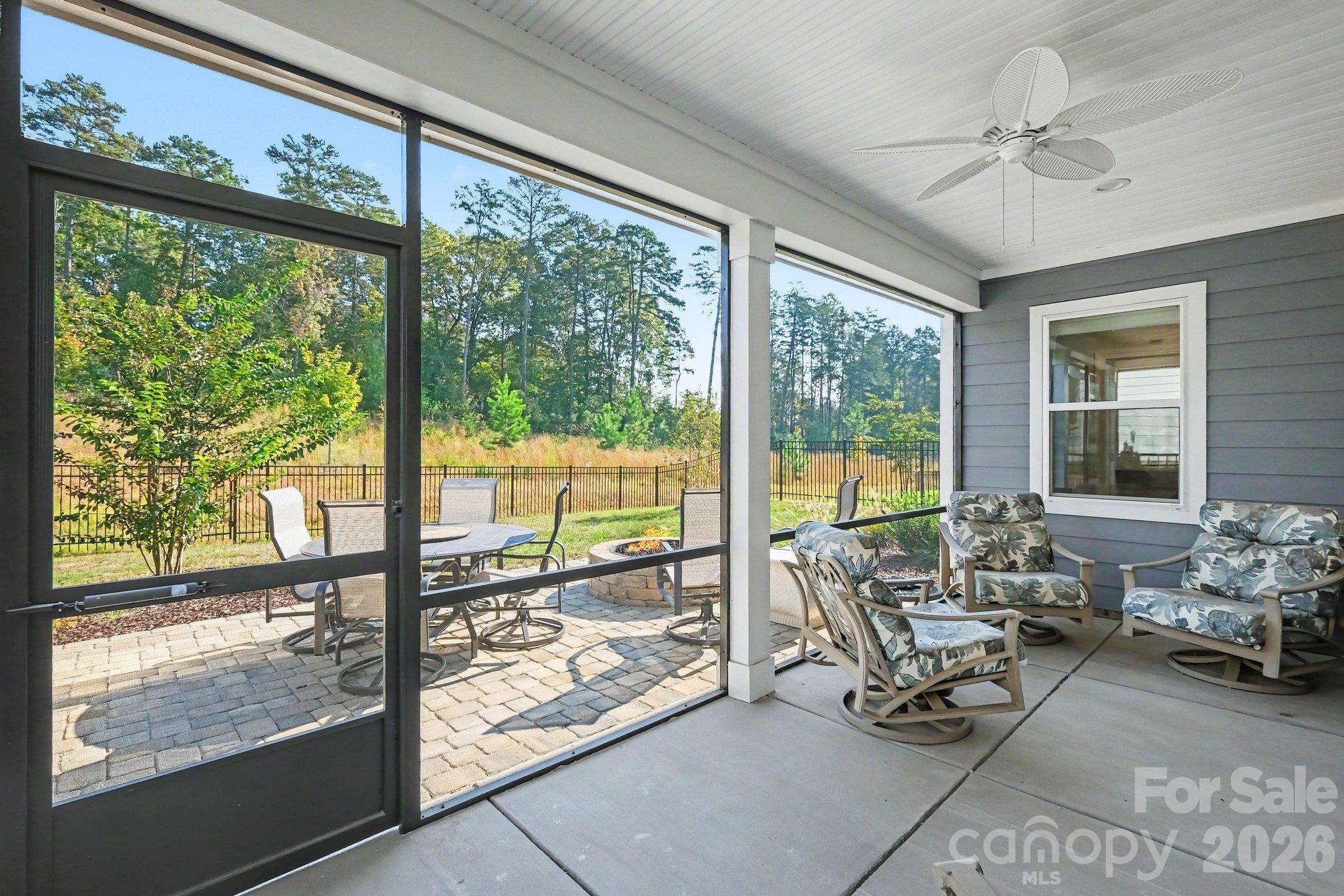 Screened in back porch - 5605 Caneel Lane, Denver