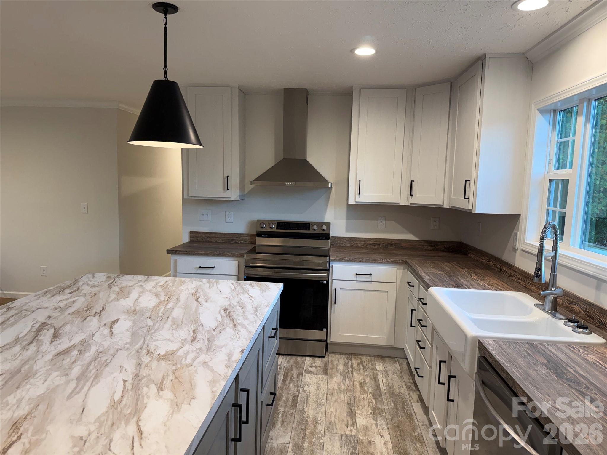 Single Family Residence at 144 Peridot Drive, Statesville, photo 5 of 9