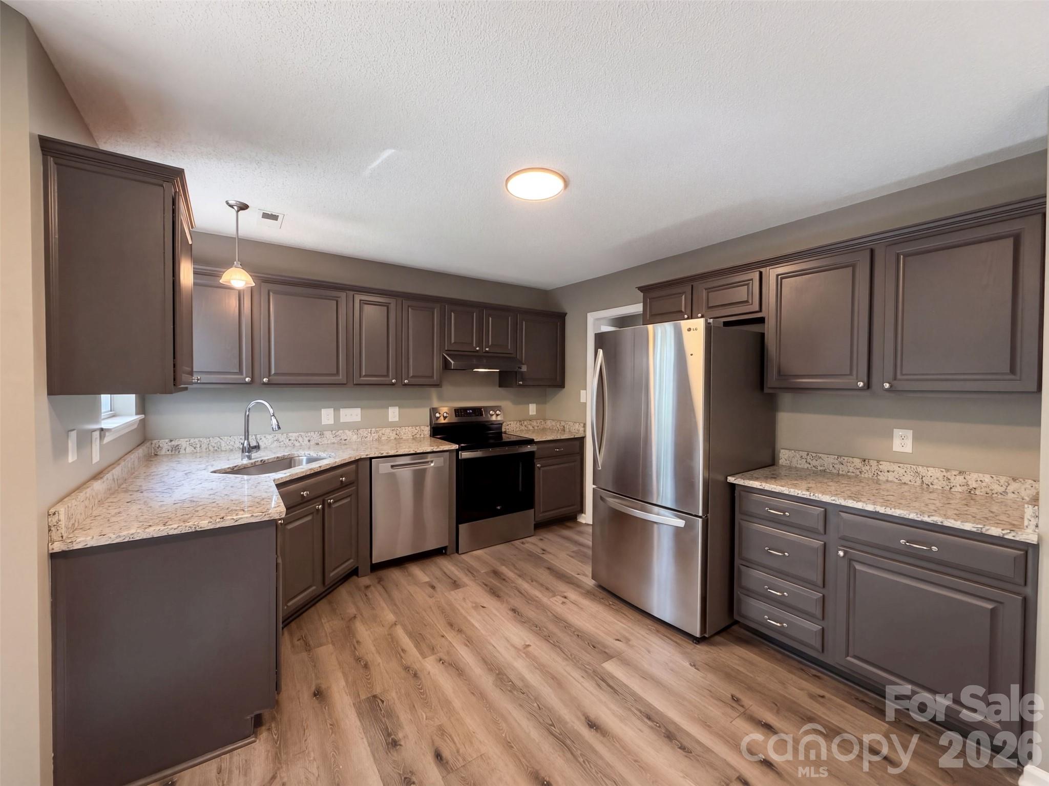 Single Family Residence at 8224 Hunley Ridge Road, Matthews, photo 2 of 26
