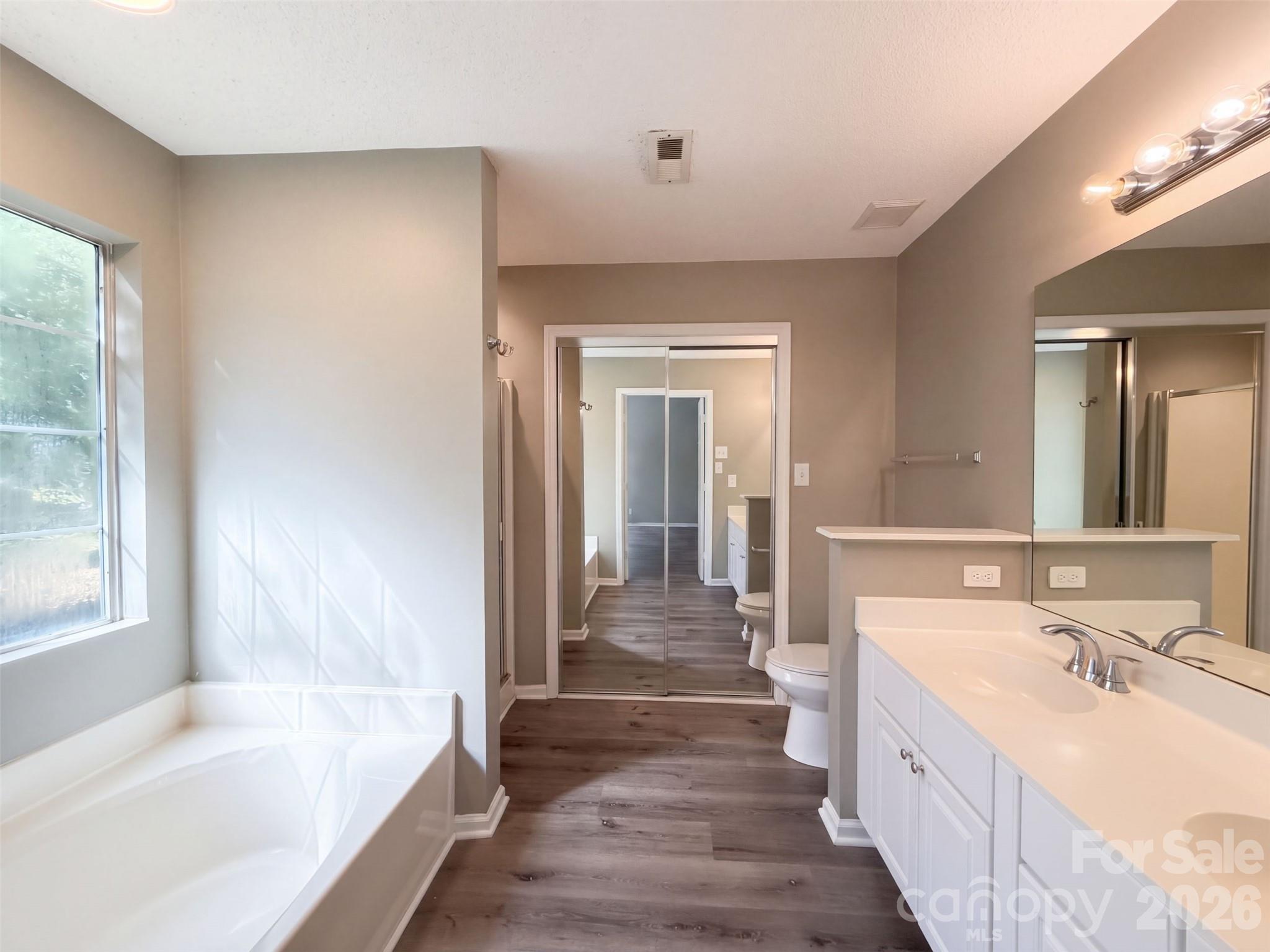 Single Family Residence at 8224 Hunley Ridge Road, Matthews, photo 12 of 26