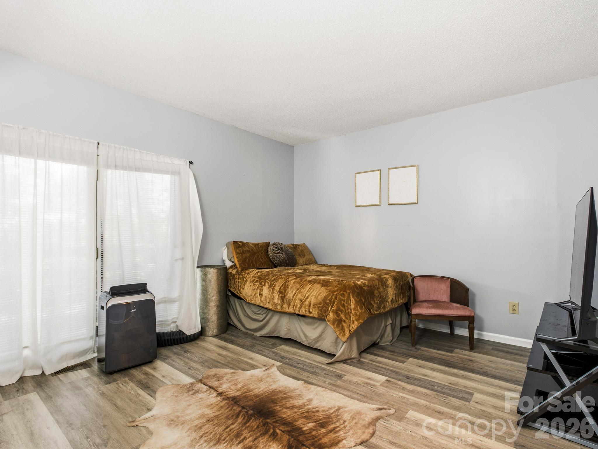 Condominium at 305 Piney Mountain Drive, Asheville, photo 12 of 18