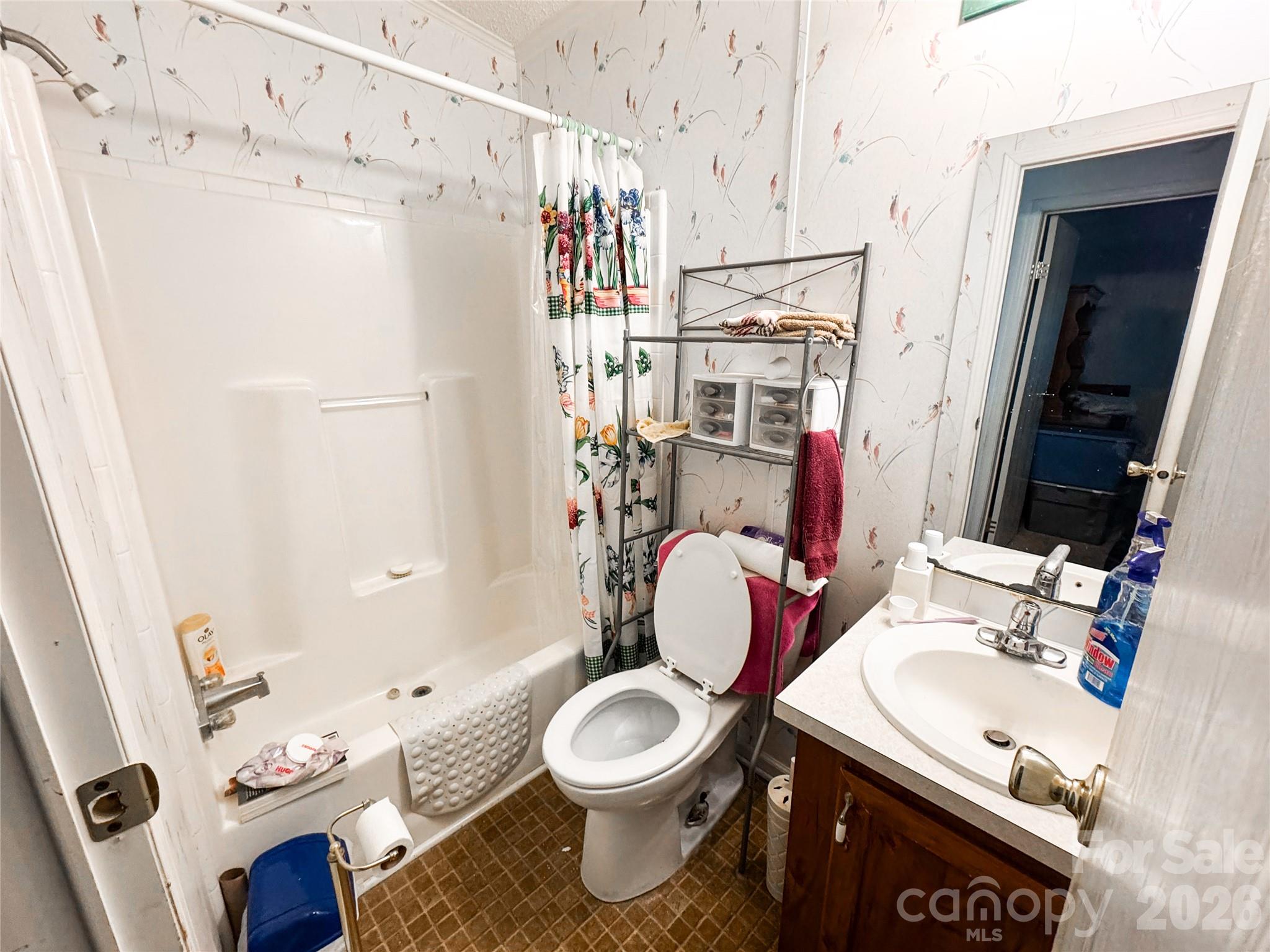 Single Family Residence at 4103 Pebblebrook Circle SW, Concord, photo 13 of 23