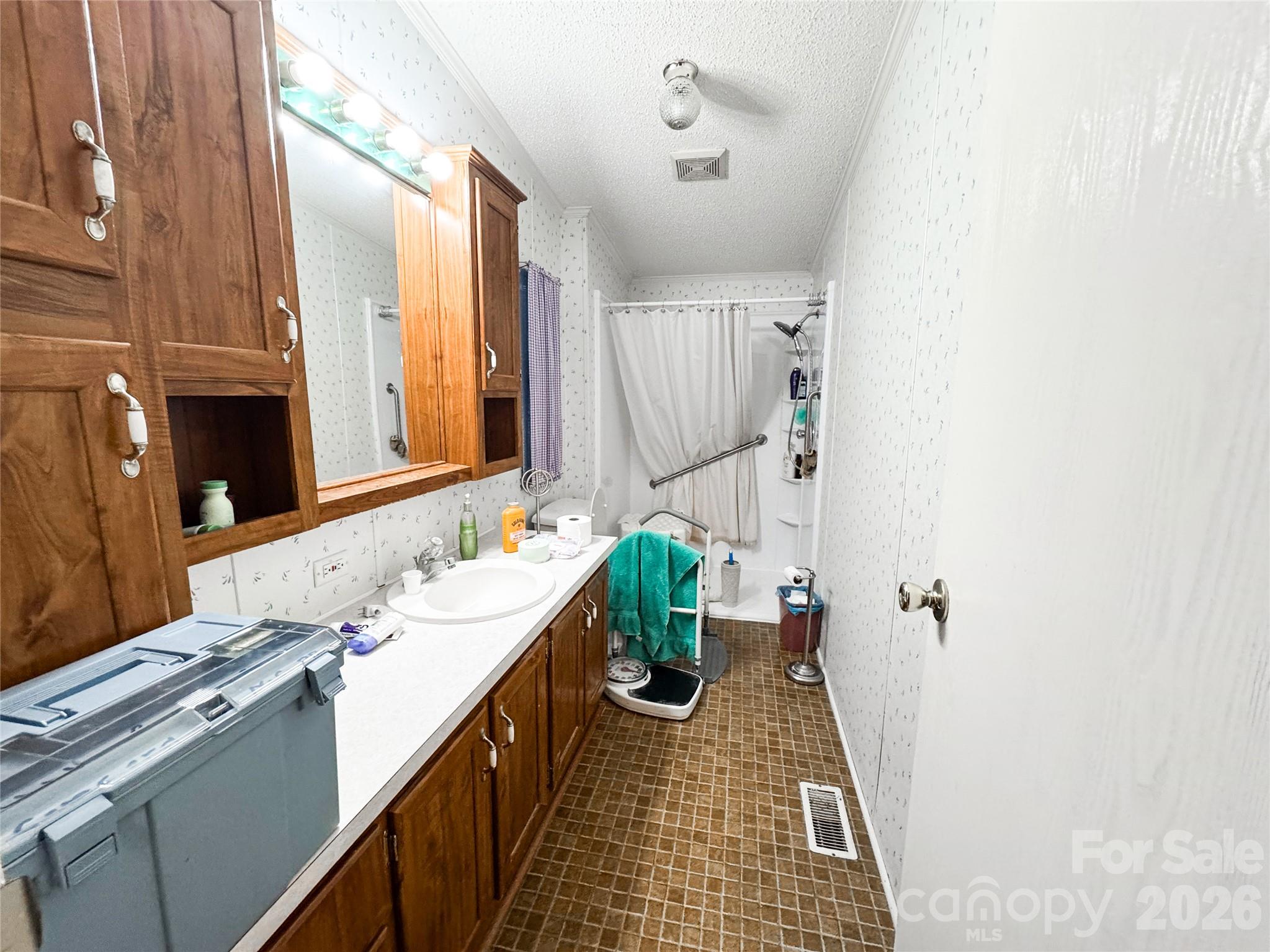 Single Family Residence at 4103 Pebblebrook Circle SW, Concord, photo 16 of 23