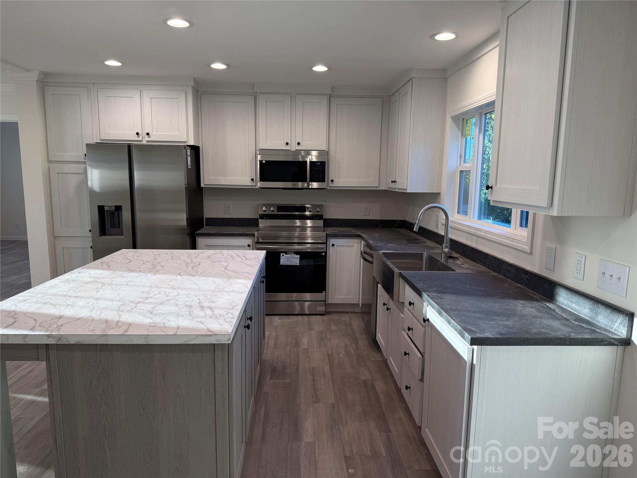 Single Family Residence at 159 Titanium Drive, Statesville, photo 4 of 6