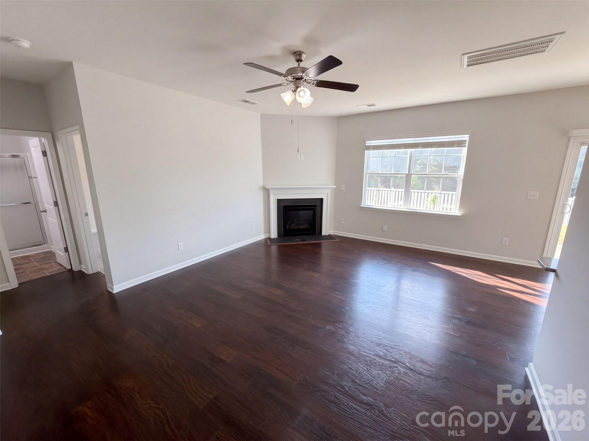 Single Family Residence at 7023 Branch Fork Road, Charlotte, photo 3 of 25