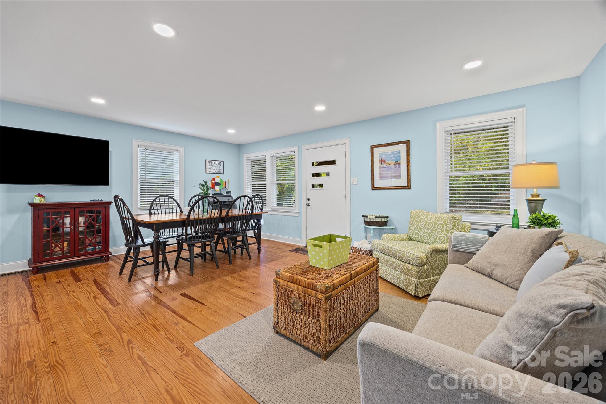 Single Family Residence at 1544 Springpoint Road, Rock Hill, photo 7 of 41