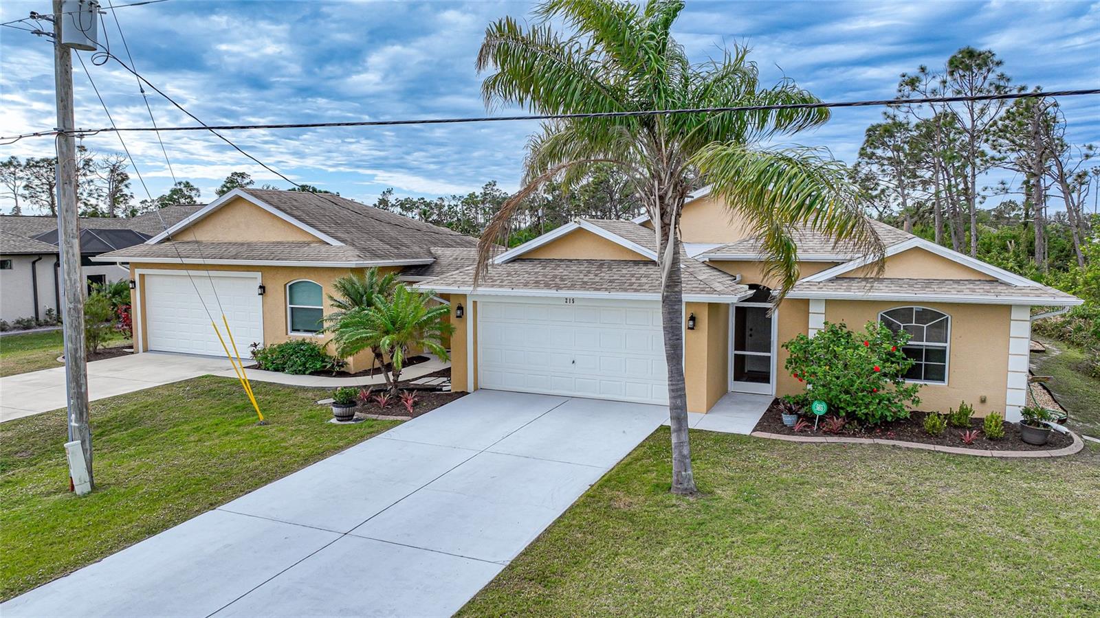 215 AUSTRALIAN DR