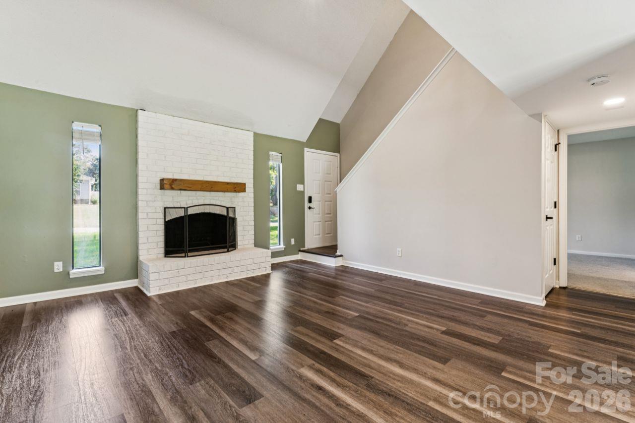 Living Room - 6719 Montezuma Trail, Charlotte