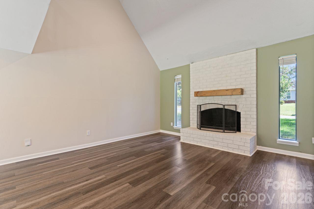 Living Room - 6719 Montezuma Trail, Charlotte