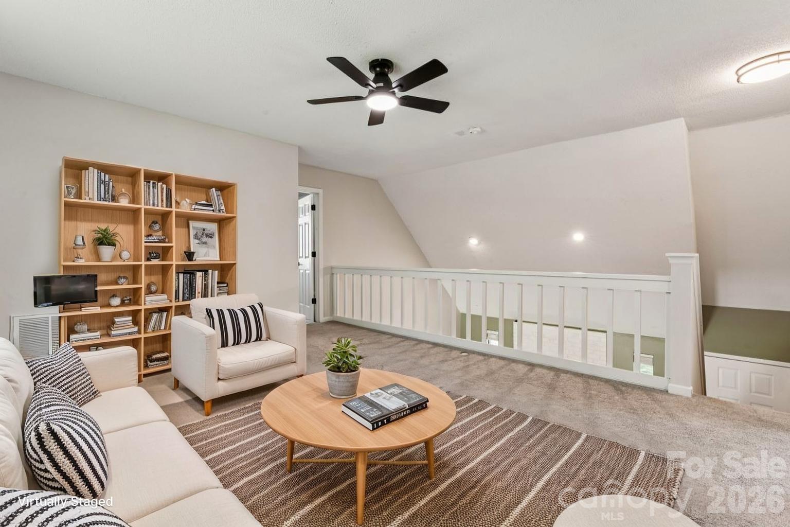 Upstairs loft landing - 6719 Montezuma Trail, Charlotte