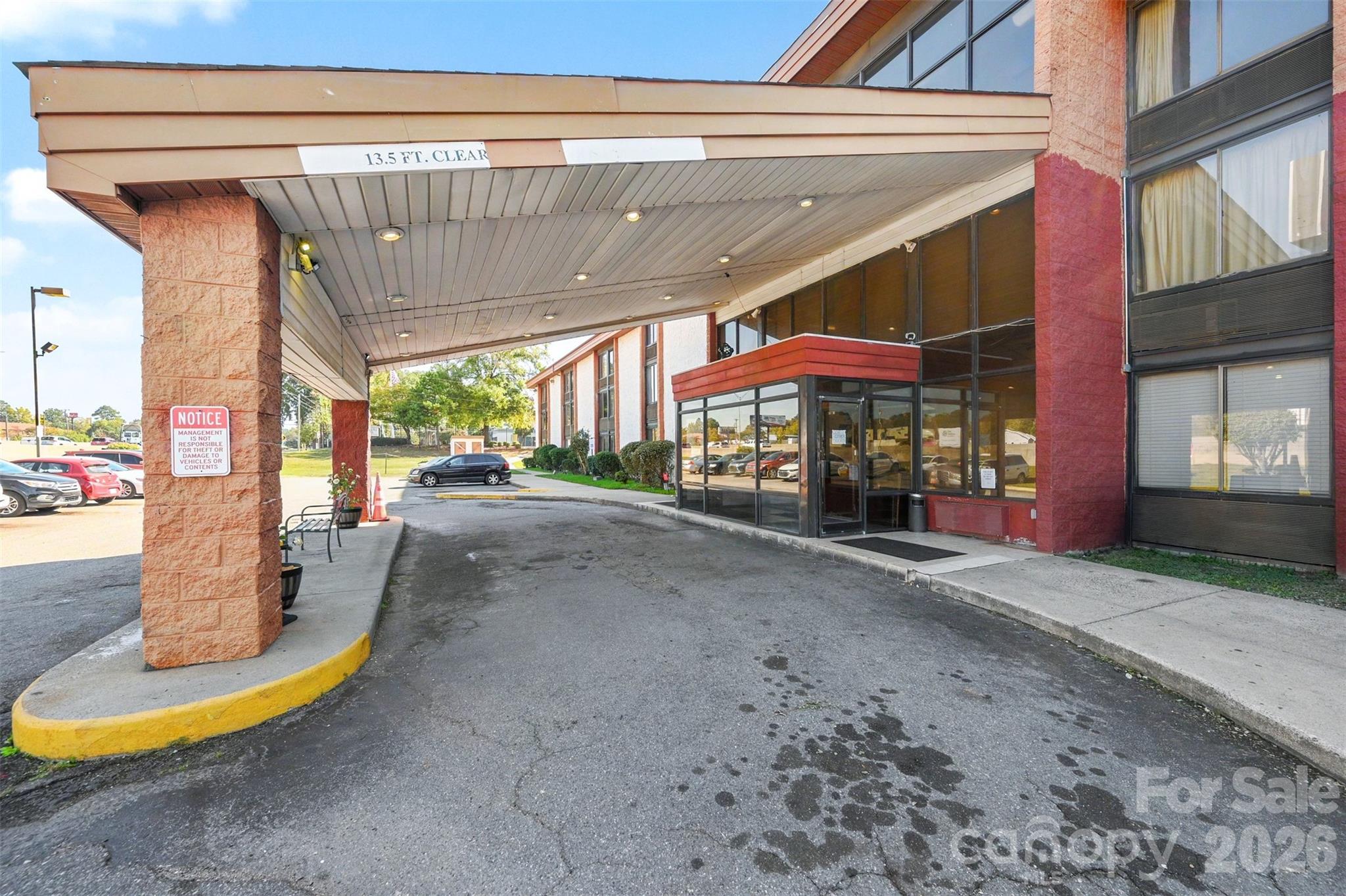 Hotel/Motel at 4904 Reagan Drive, Charlotte, photo 3 of 27
