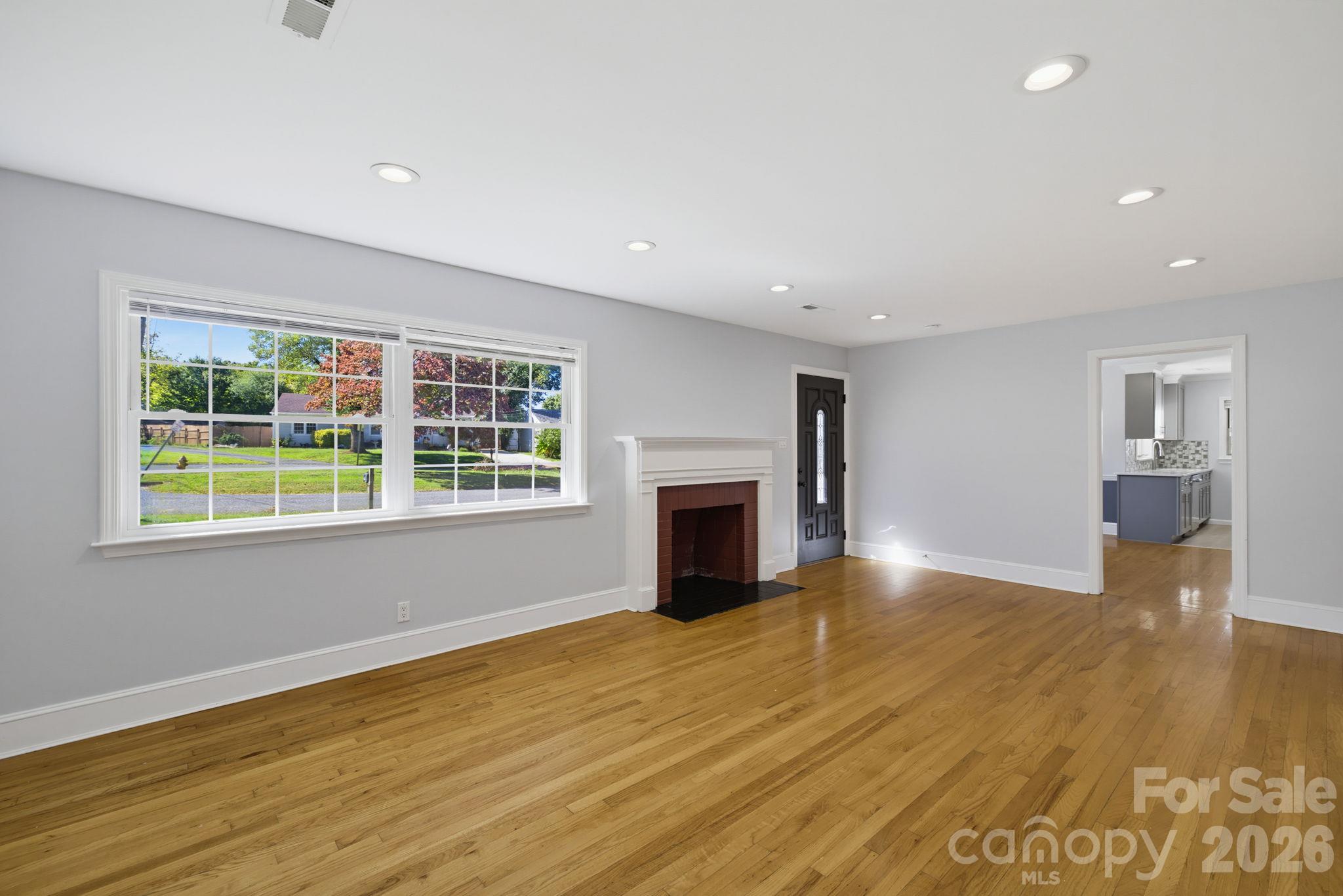 Single Family Residence at 337 E Rhyne Avenue, Winston Salem, photo 2 of 30