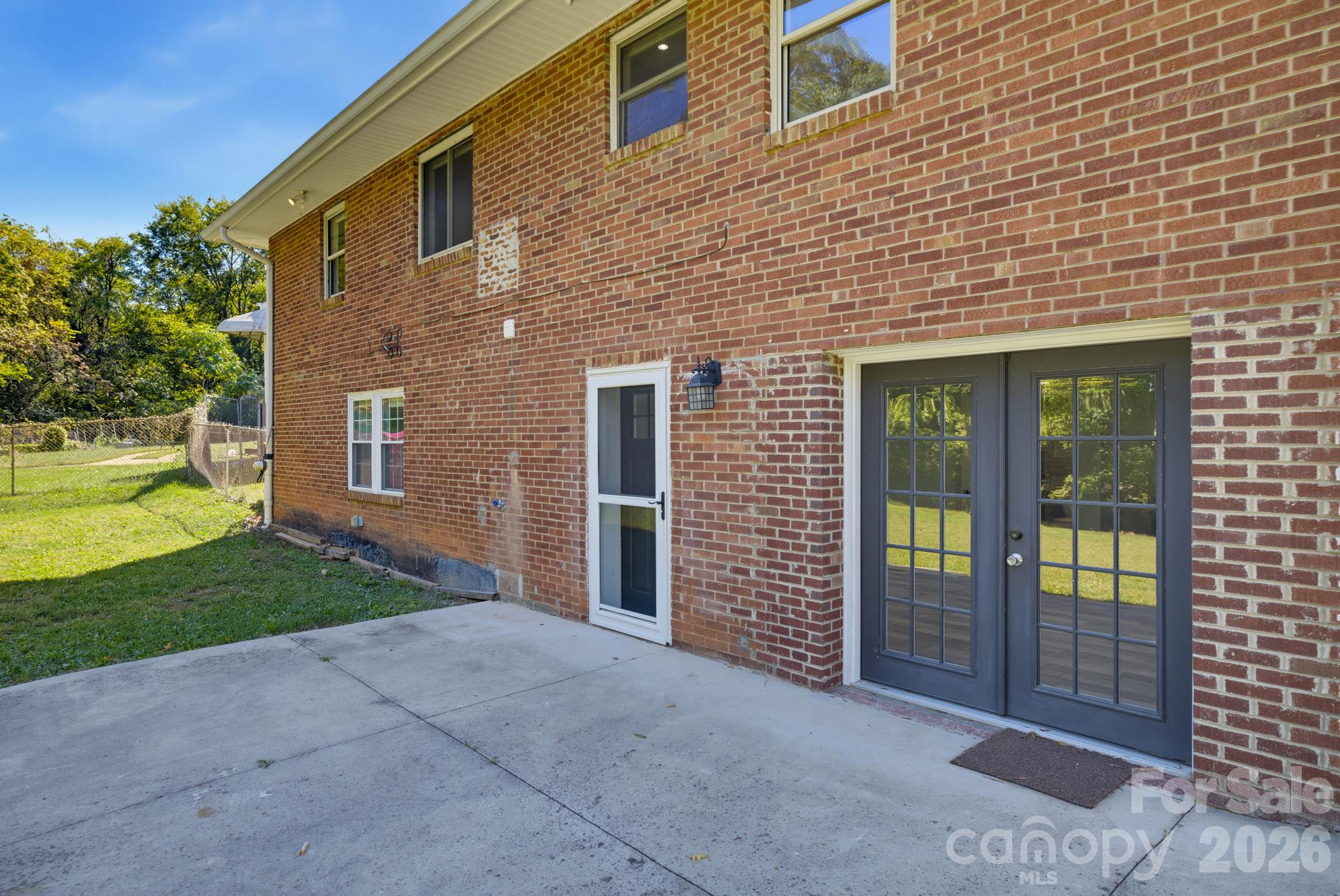 Single Family Residence at 337 E Rhyne Avenue, Winston Salem, photo 17 of 30