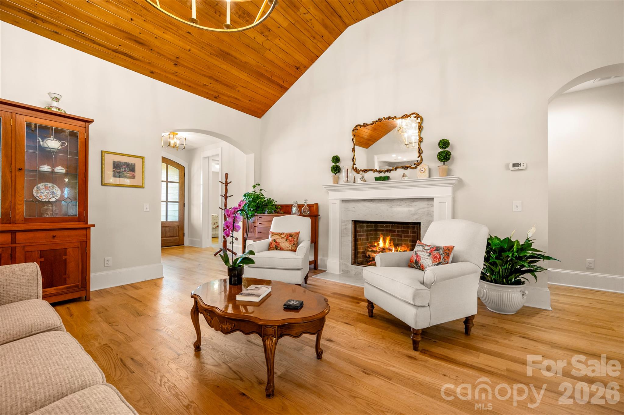 Single Family Residence at 67 Taddington Circle, Columbus, photo 2 of 35