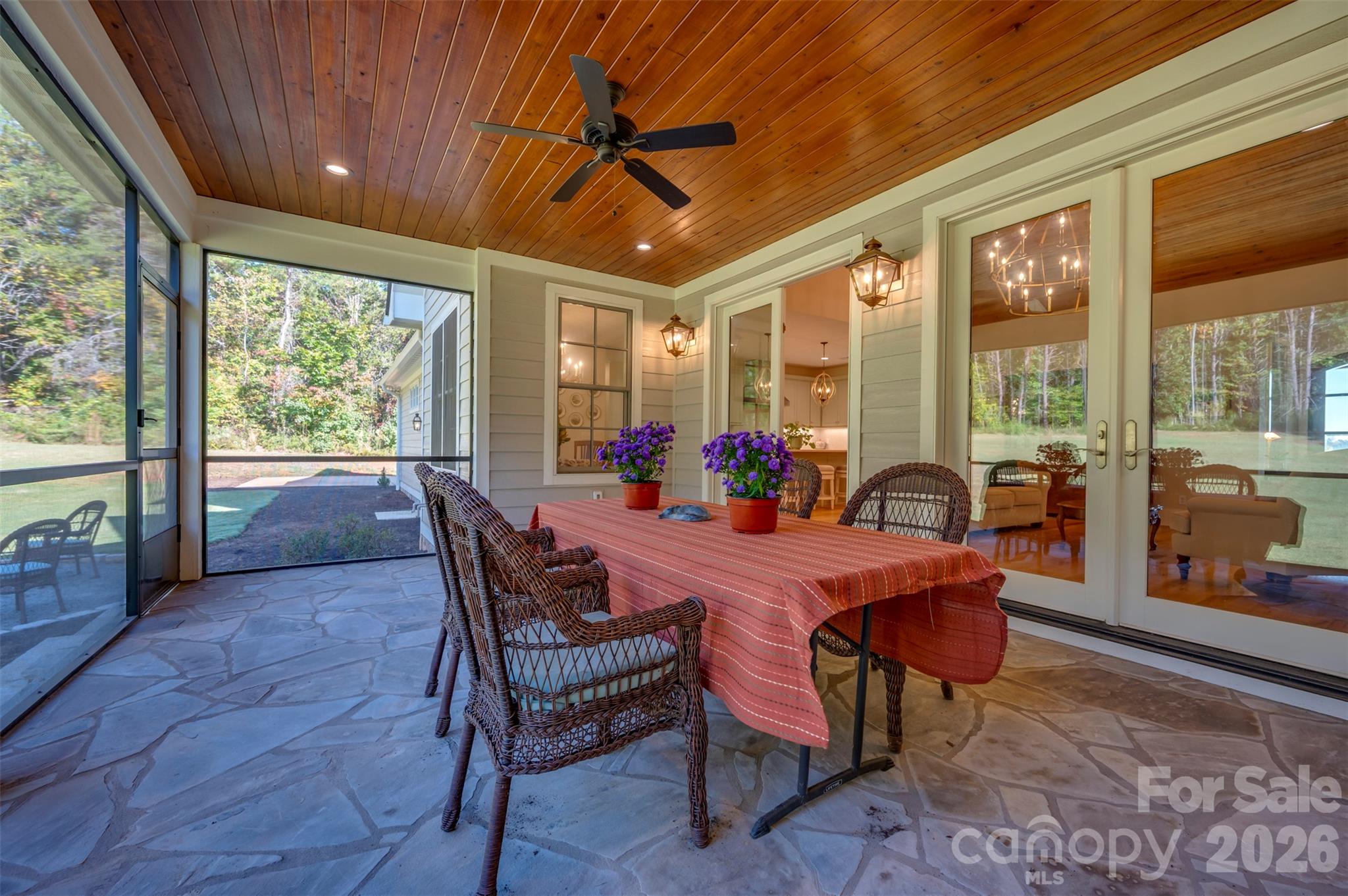 Single Family Residence at 67 Taddington Circle, Columbus, photo 5 of 35