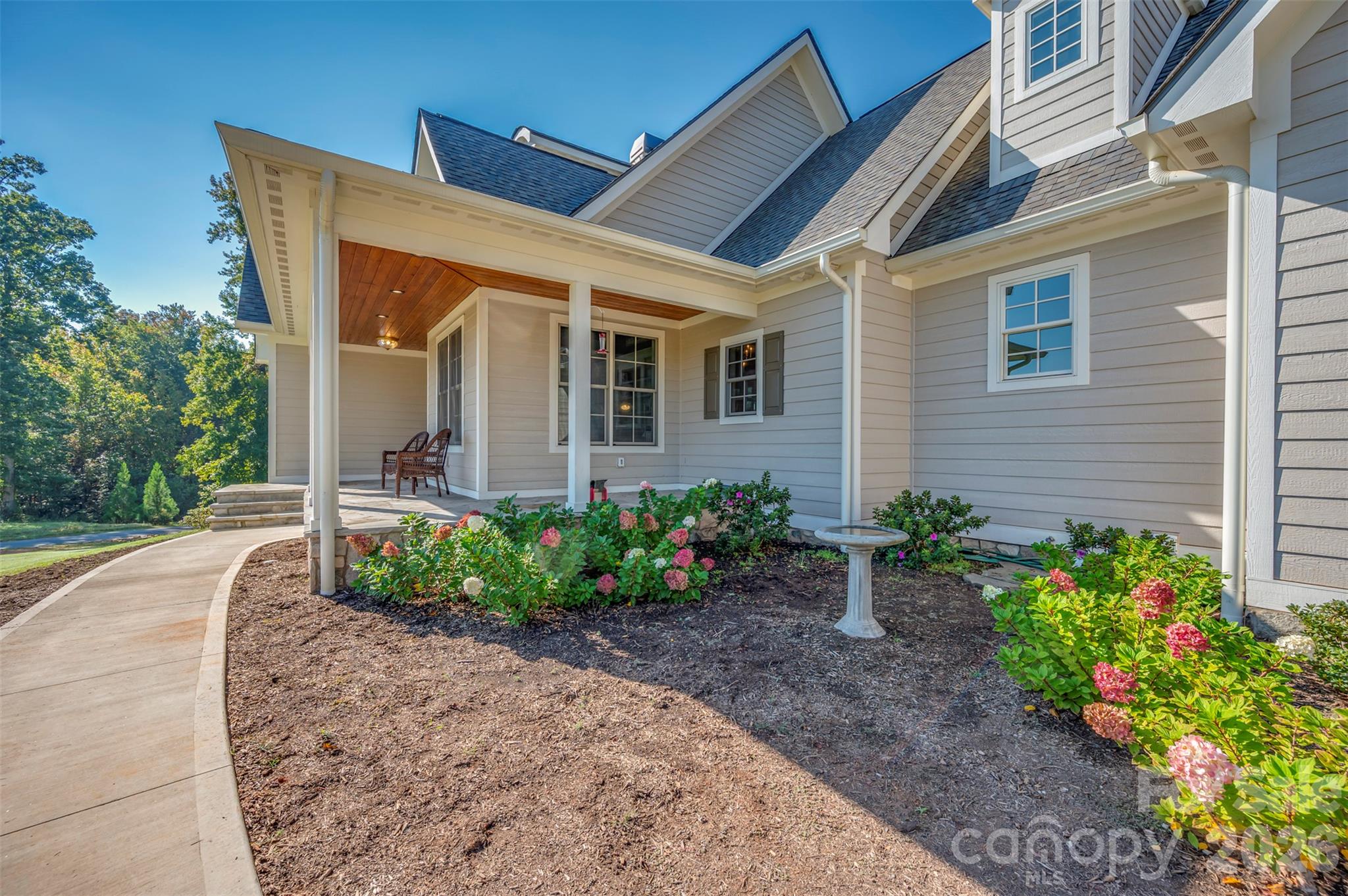 Single Family Residence at 67 Taddington Circle, Columbus, photo 8 of 35