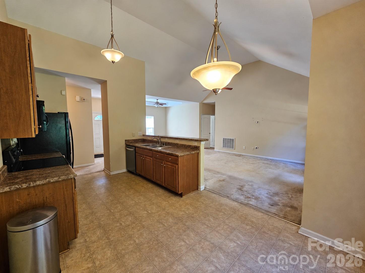 Single Family Residence at 121 Loram Road, Troutman, photo 10 of 23