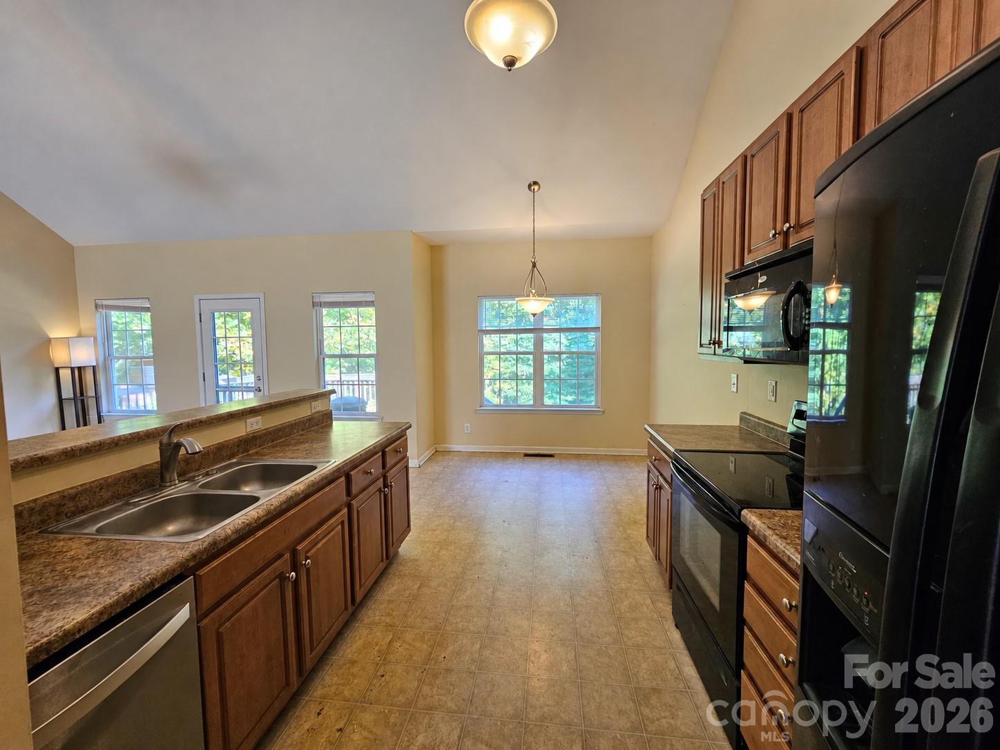 Single Family Residence at 121 Loram Road, Troutman, photo 11 of 23