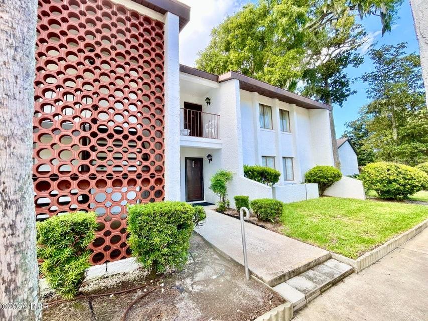 1 TOMOKA OAKS BLVD #120