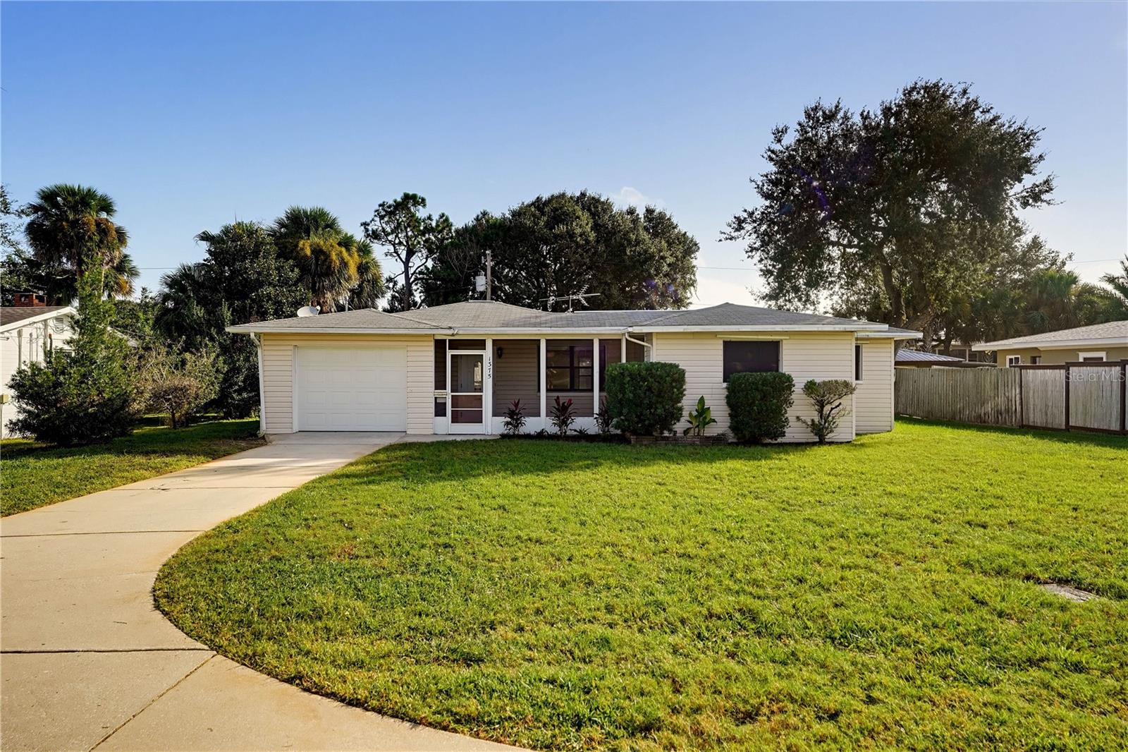 1375 JOHN ANDERSON DR