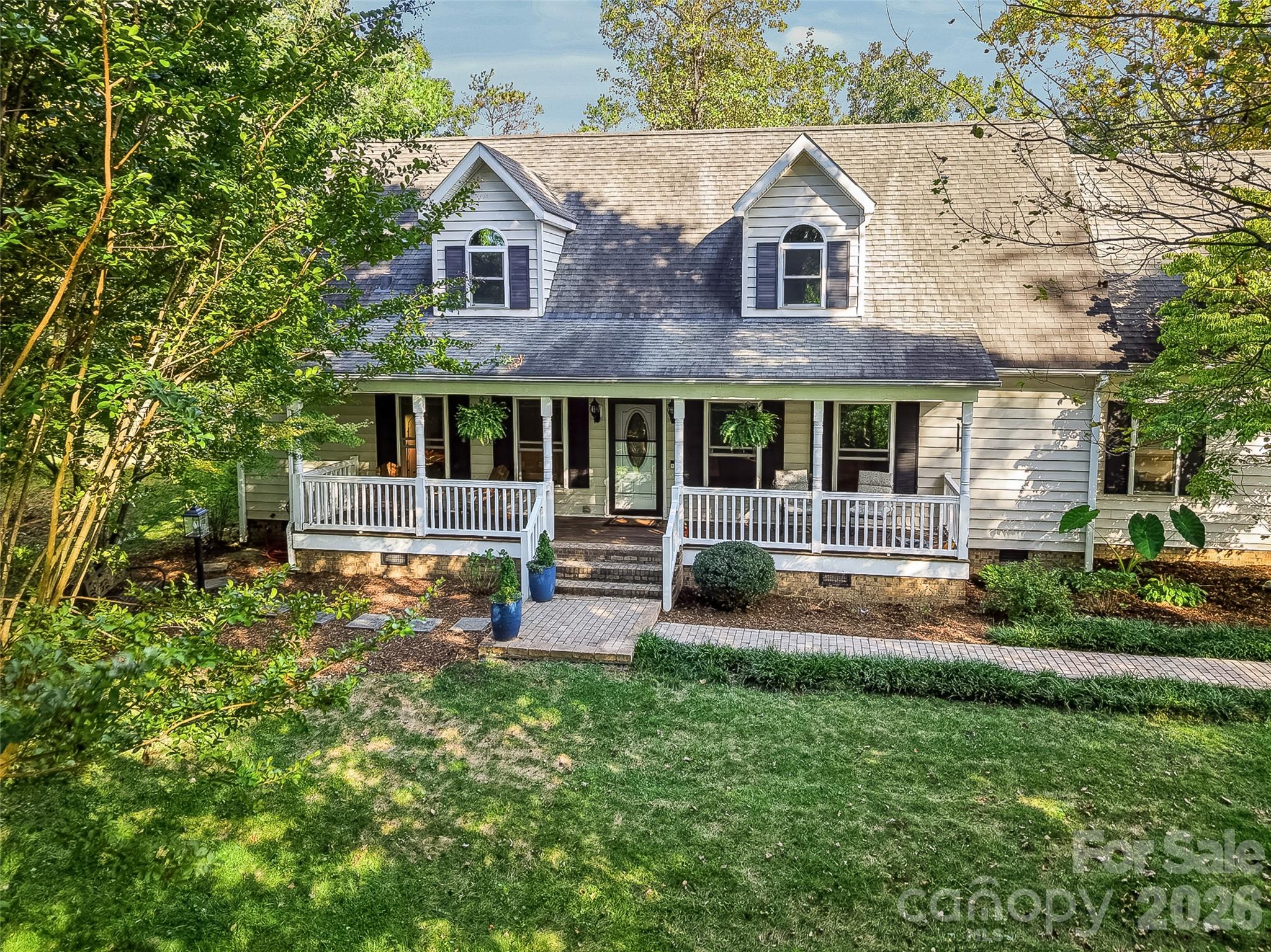 2122 N Rugby Road
