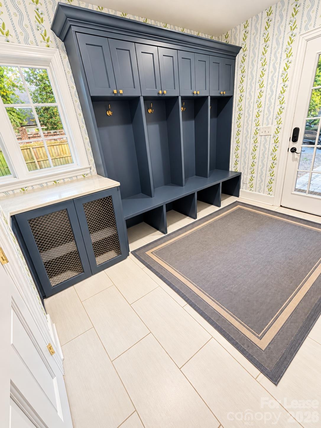 Single Family Residence at 1524 S Wendover Road, Charlotte, photo 5 of 22