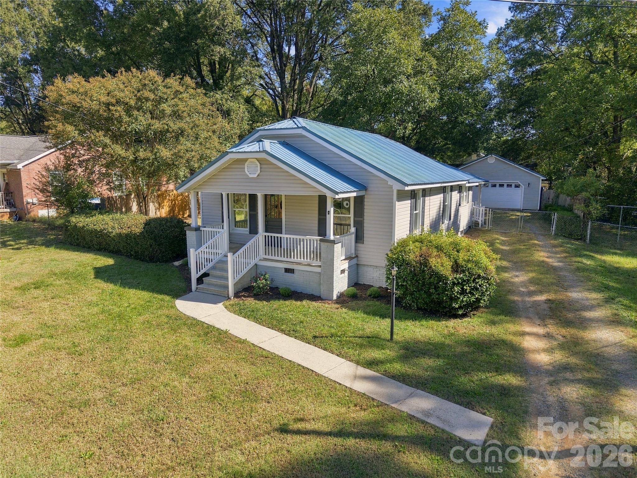Single Family Residence at 1806 W A Street, Kannapolis, photo 3 of 42