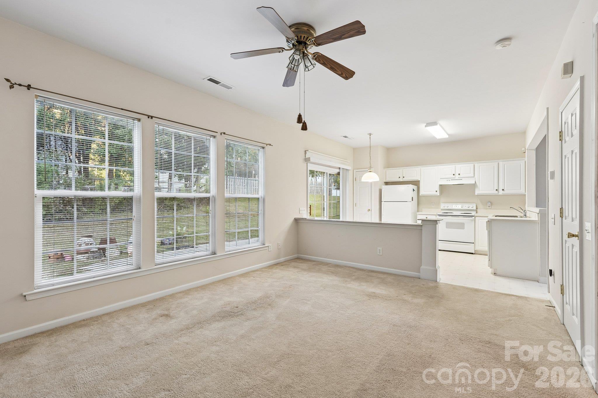 Single Family Residence at 1217 Stourbridge Lion Drive, Charlotte, photo 13 of 38