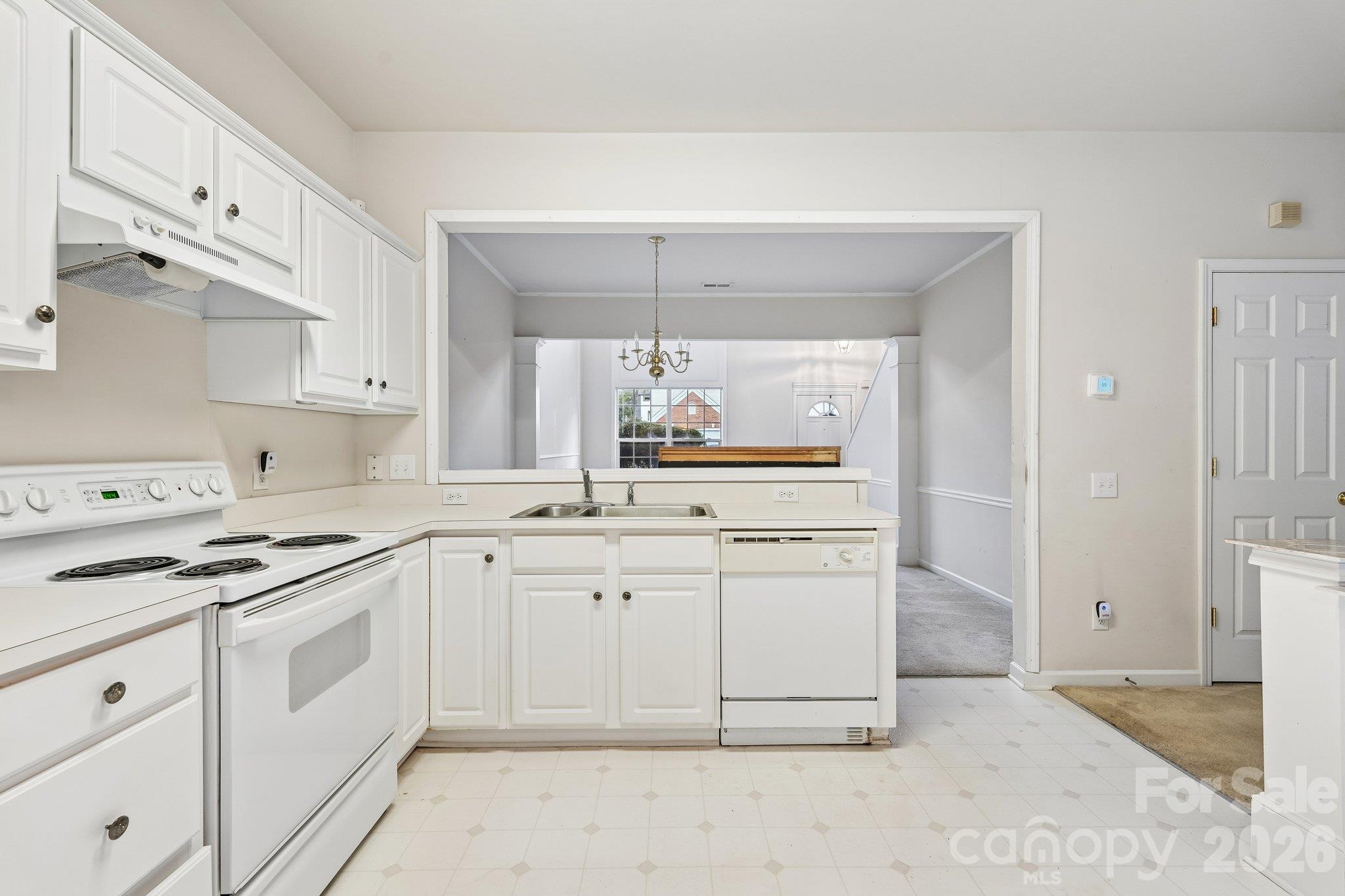 Single Family Residence at 1217 Stourbridge Lion Drive, Charlotte, photo 17 of 38