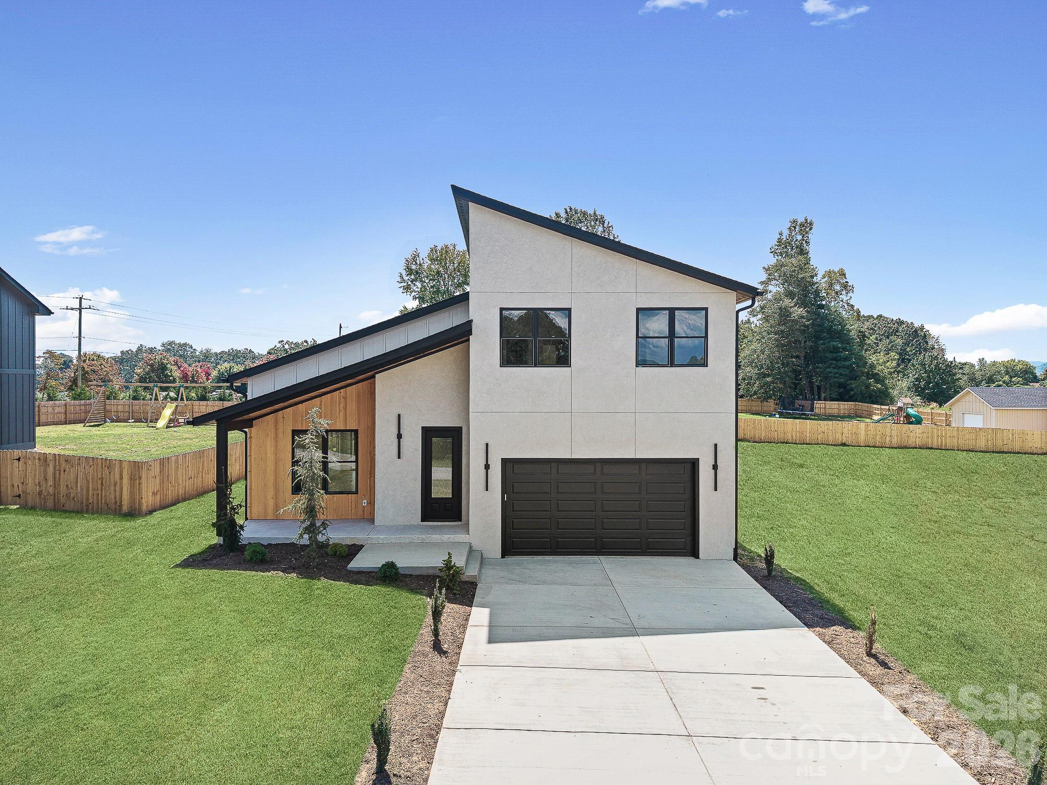 Single Family Residence at 760 New Hope Road, Flat Rock, photo 4 of 37
