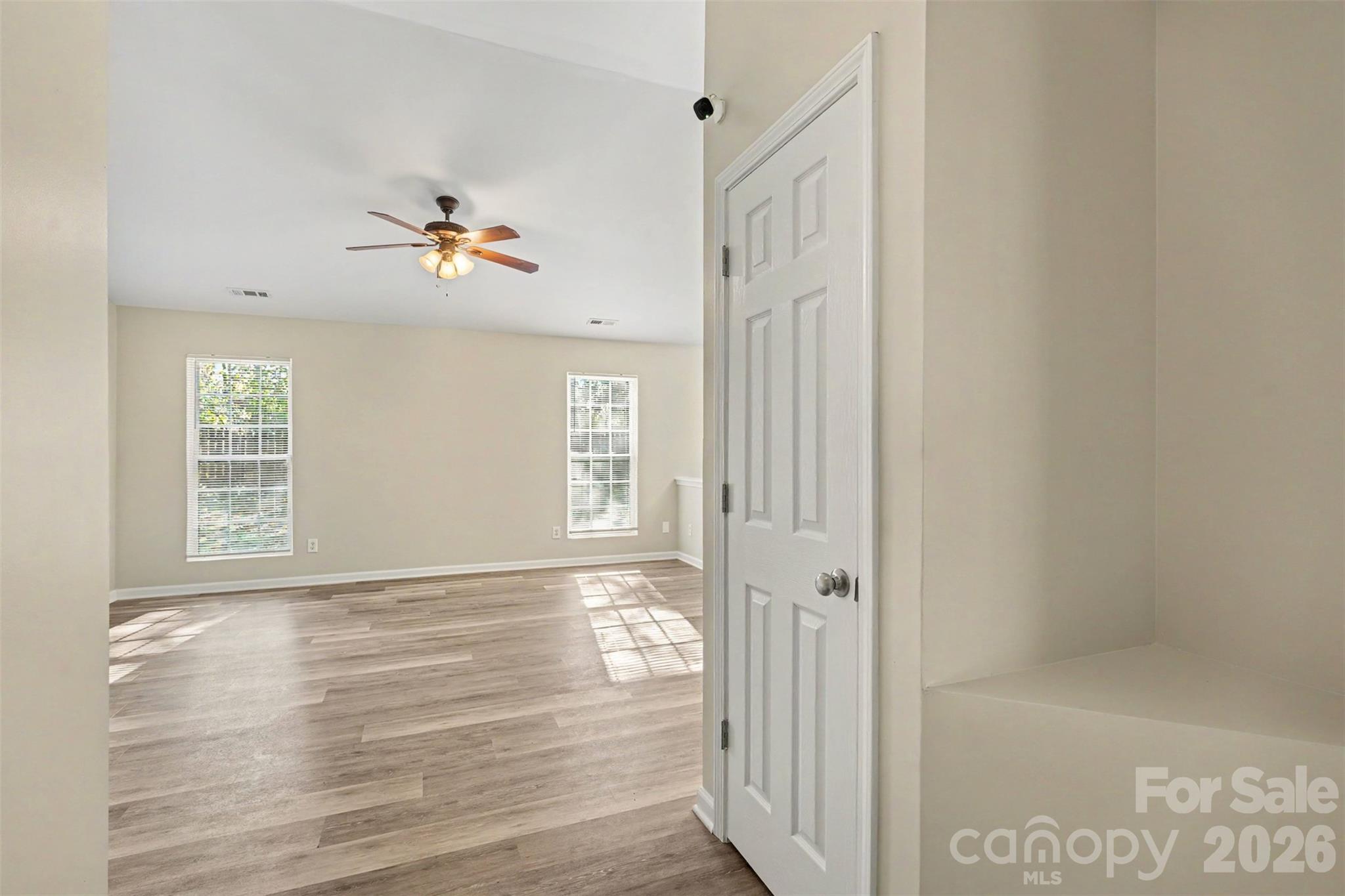 Single Family Residence at 706 White Oak Lane, Matthews, photo 7 of 30