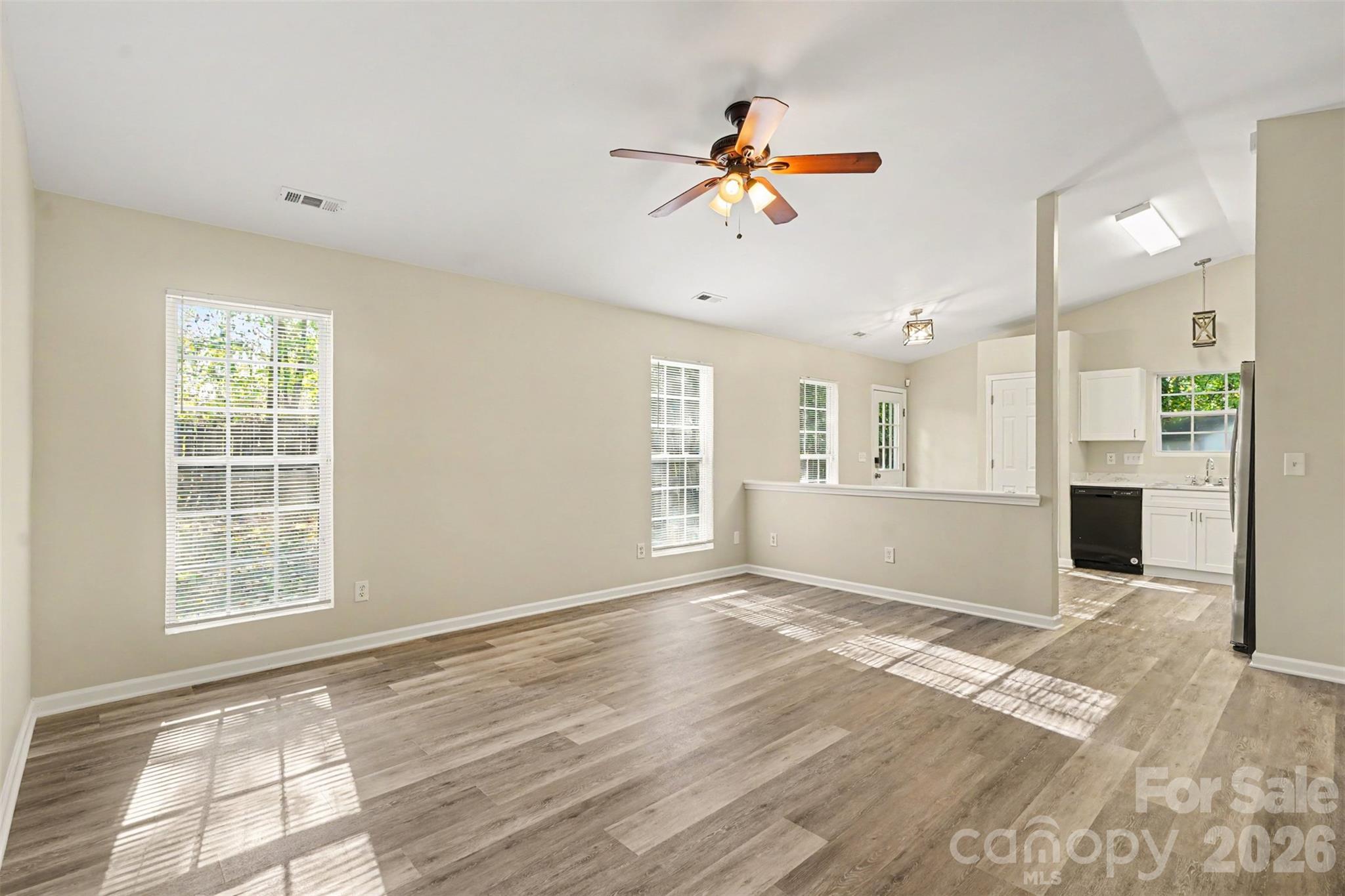 Single Family Residence at 706 White Oak Lane, Matthews, photo 9 of 30