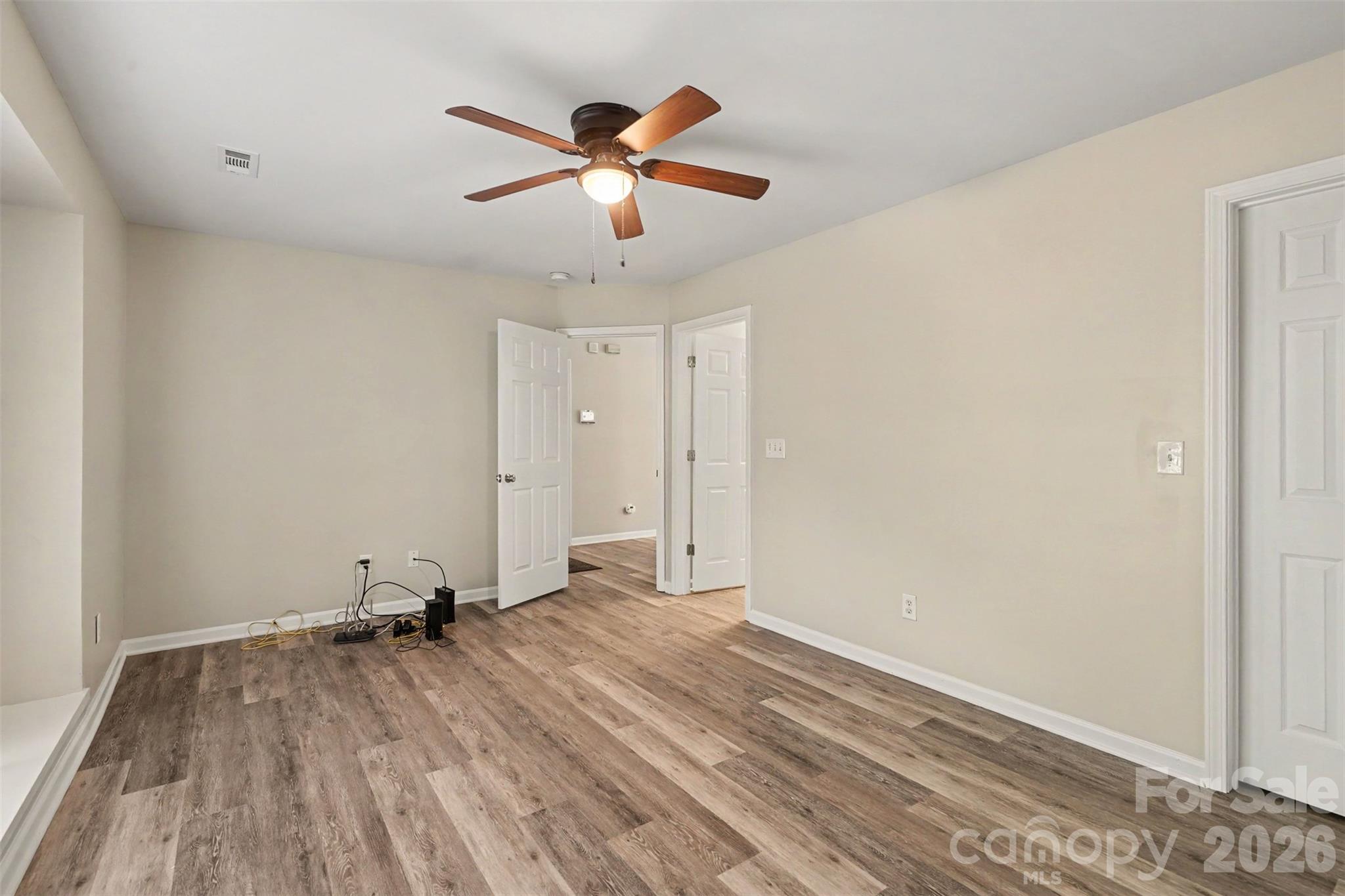 Single Family Residence at 706 White Oak Lane, Matthews, photo 16 of 30